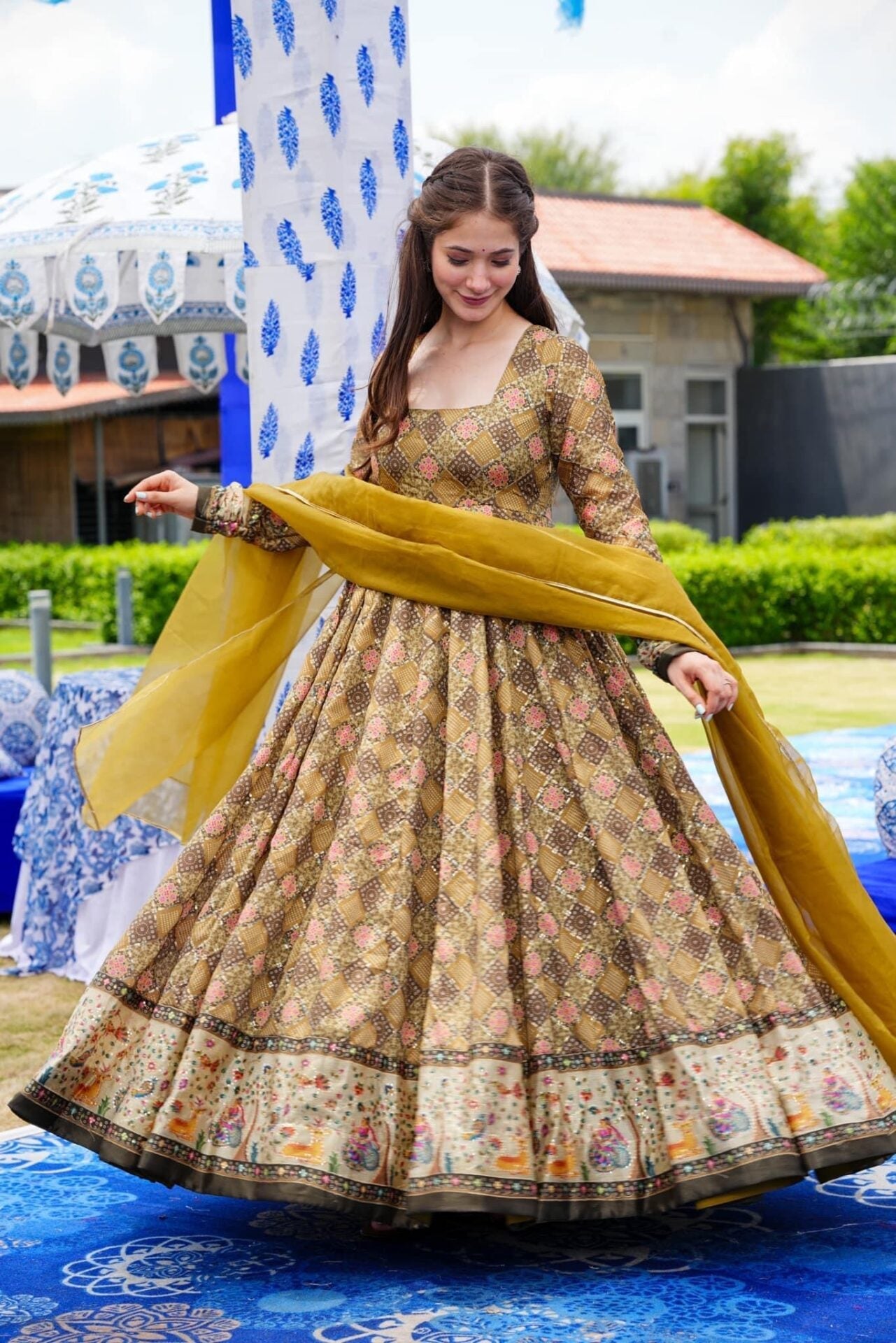 Idaho-o Devika embroidered heavy maxi set - view 2