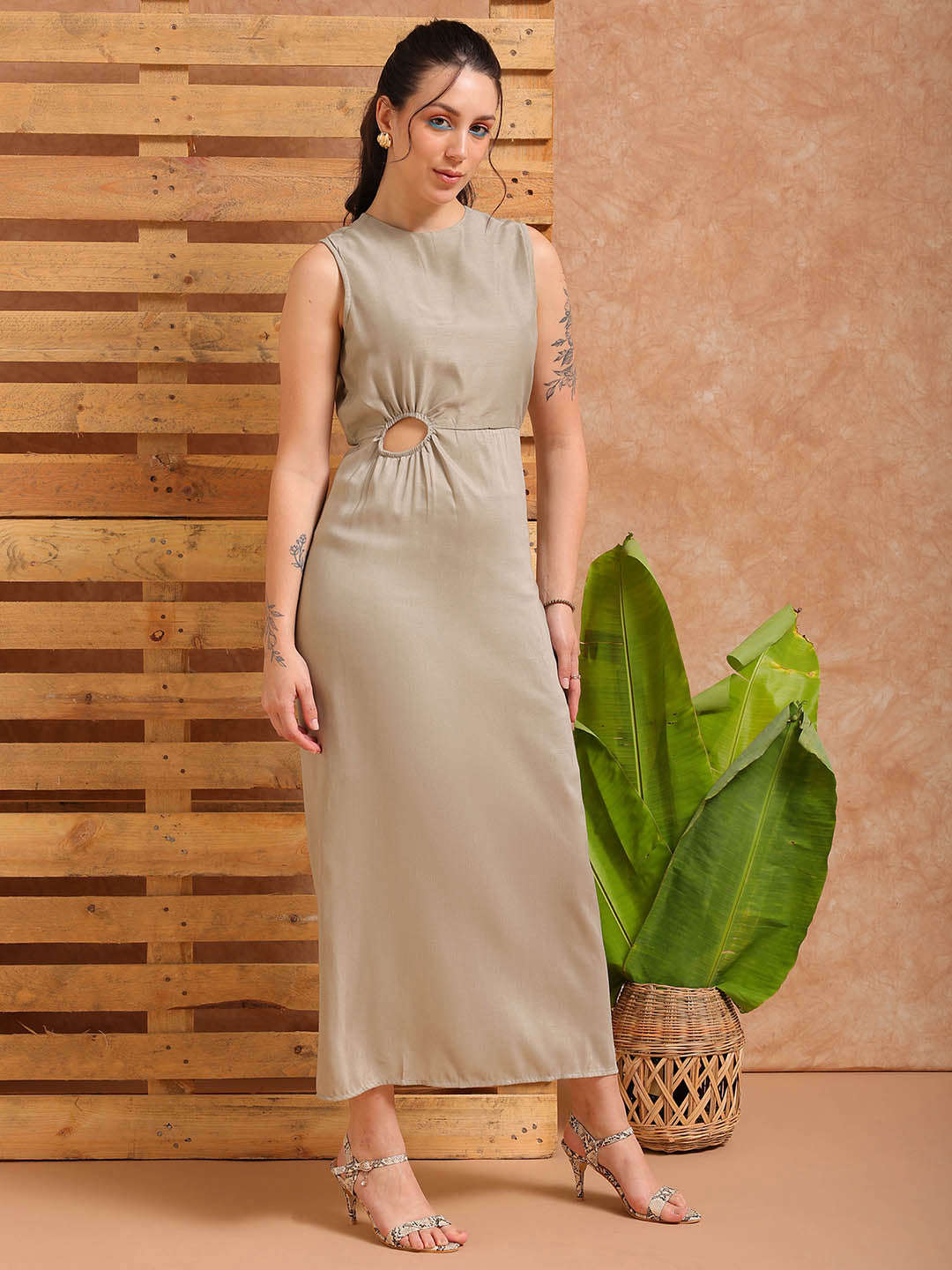 Freehand by The Indian Garage Co Women's Grey Fit and Flare Solid Partywear Asymmetric Dress - view 5