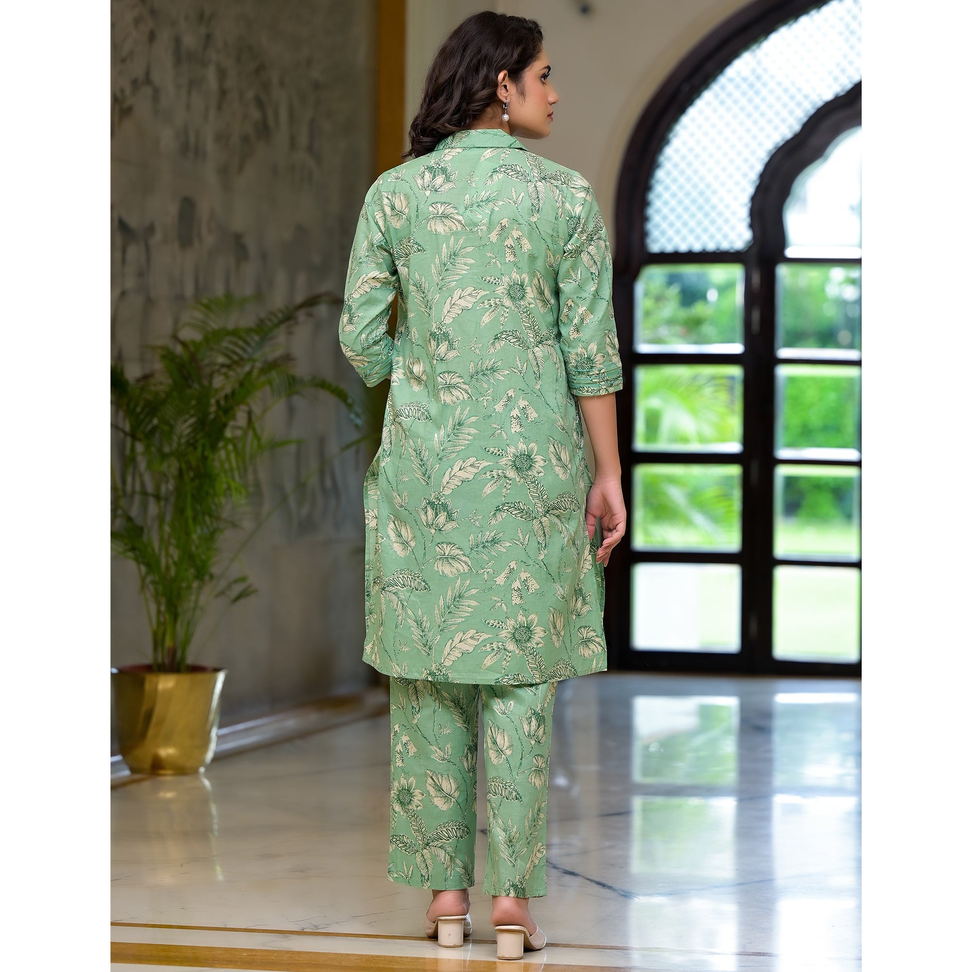 BlackTree green-floral-printed-pure-cotton-co-ord-set - view 6