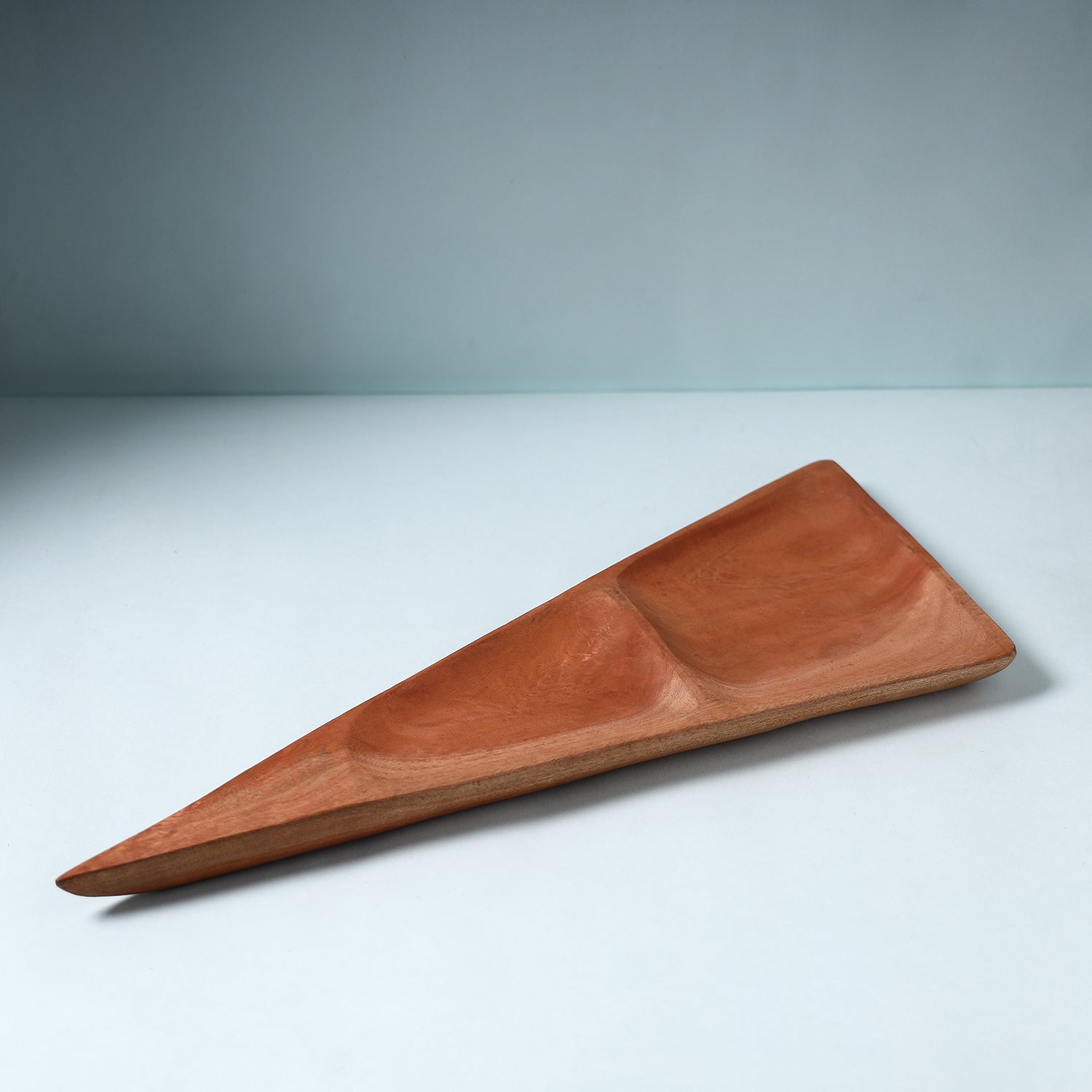 ITOKRI CRAFTS INITIATIVE Brown - Hand Carved Natural Mahogany Wooden Triangle Tray (19 x 8 in)