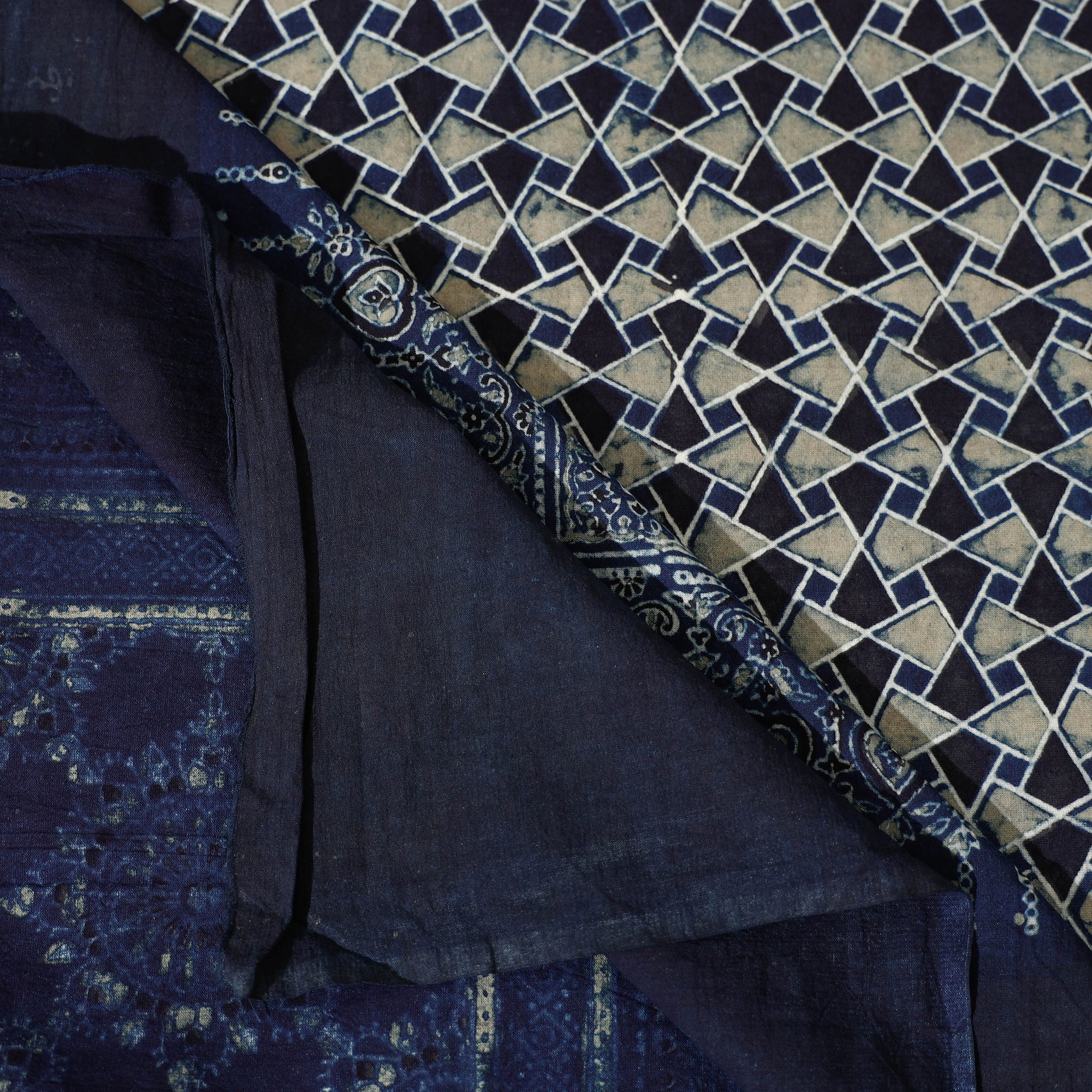 KACHCHH JI CHHAAP Blue - Ajrakh Block Printed Cotton Single Bed Cover (90 x 60 in) - view 5