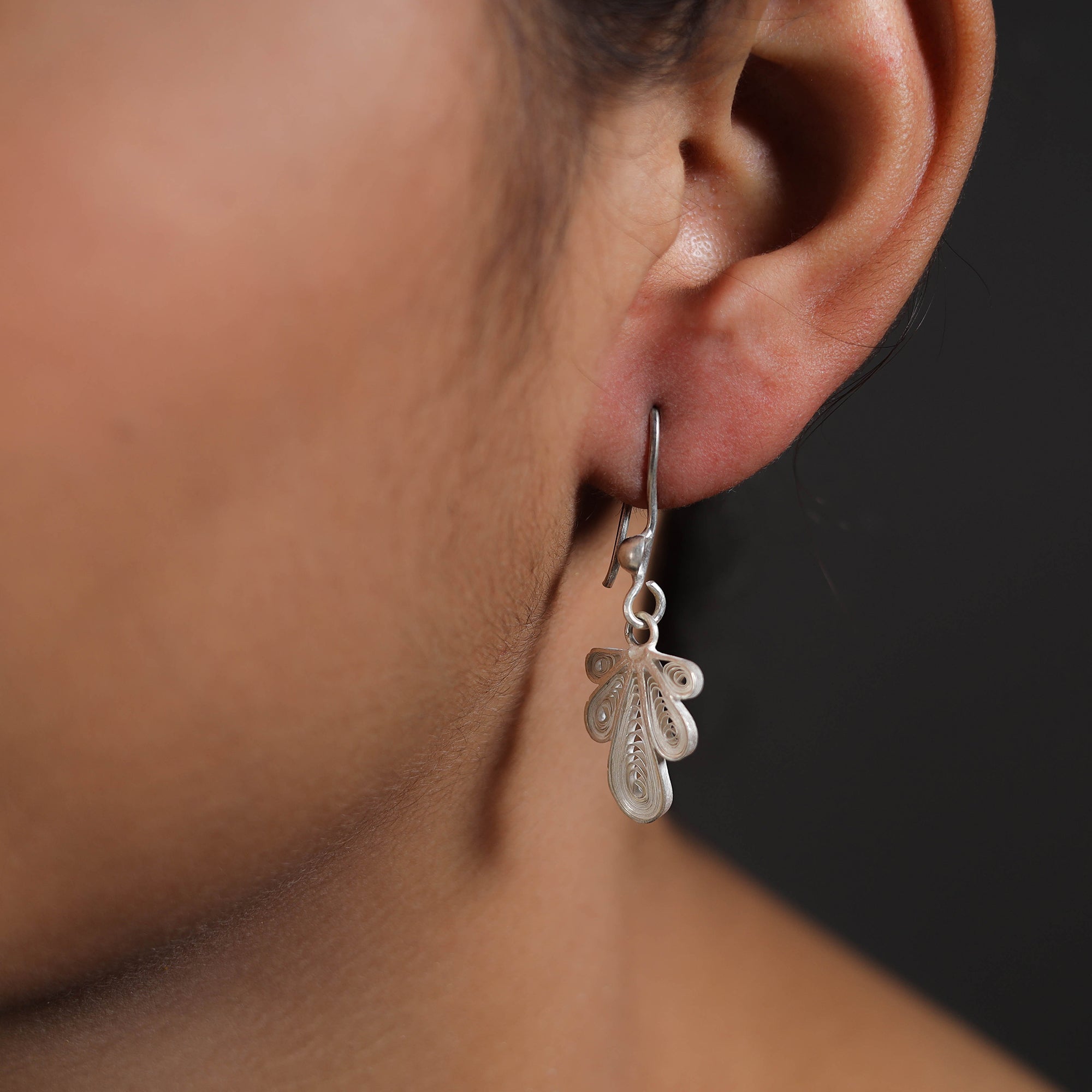 ASHOKA ASSEMBLE - CELEBRATING CRAFTS OF ODISHA Authentic Kalinga Filigree Floral Sterling Silver Earrings 15