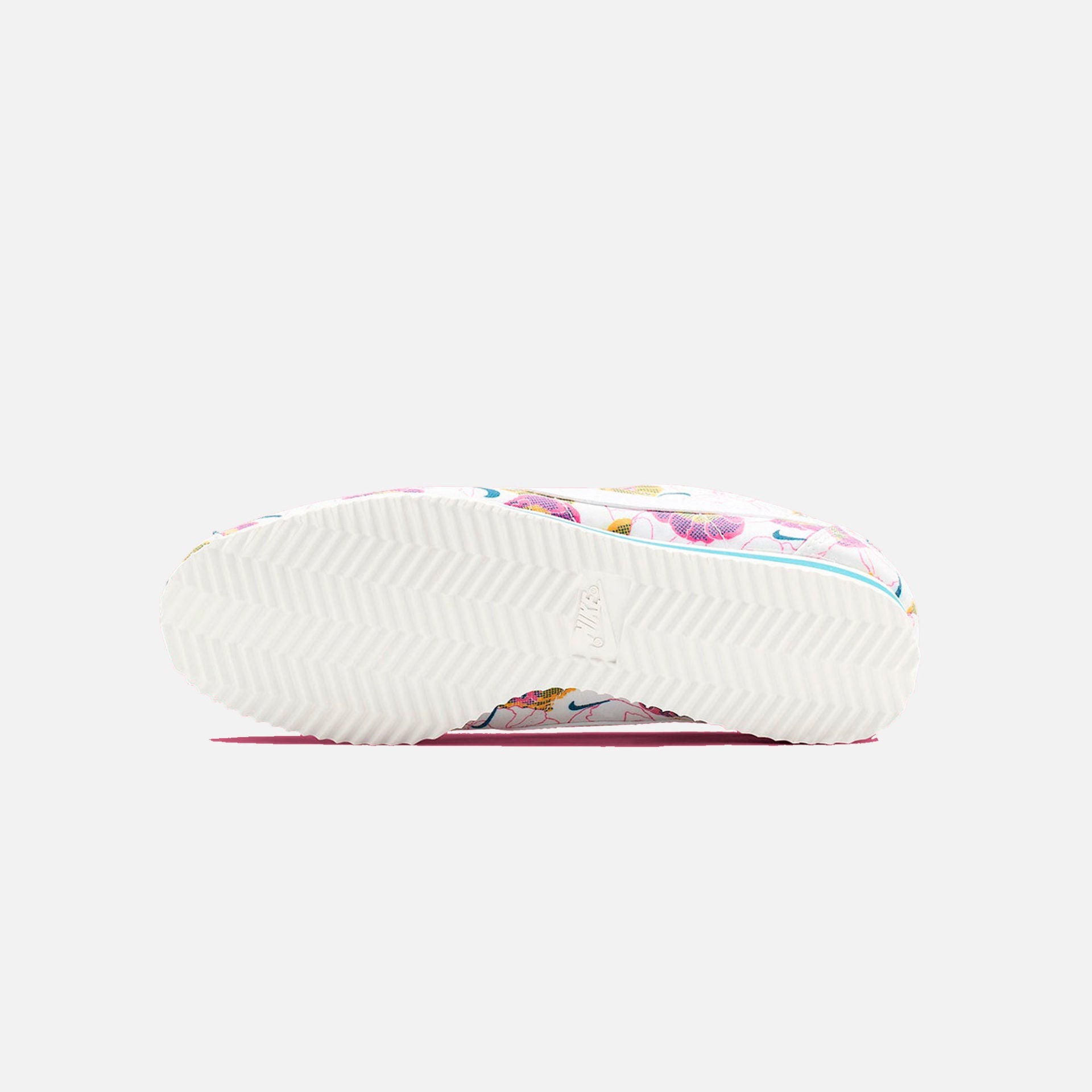 Nike | WMNS CLASSIC CORTEZ LX - view 4