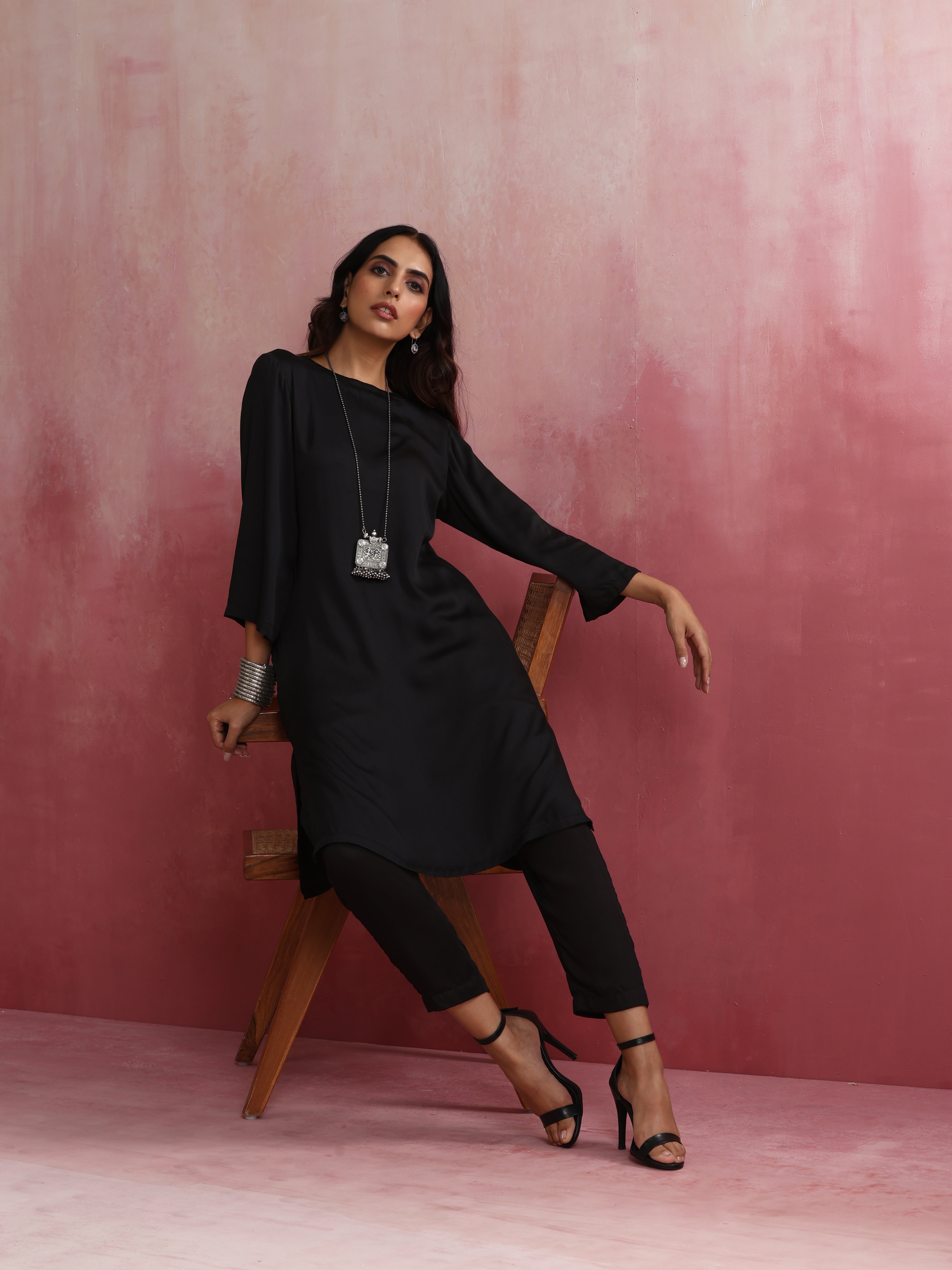 trueBrowns Black Modal Round Neck Kurta Co-ord Set - view 8