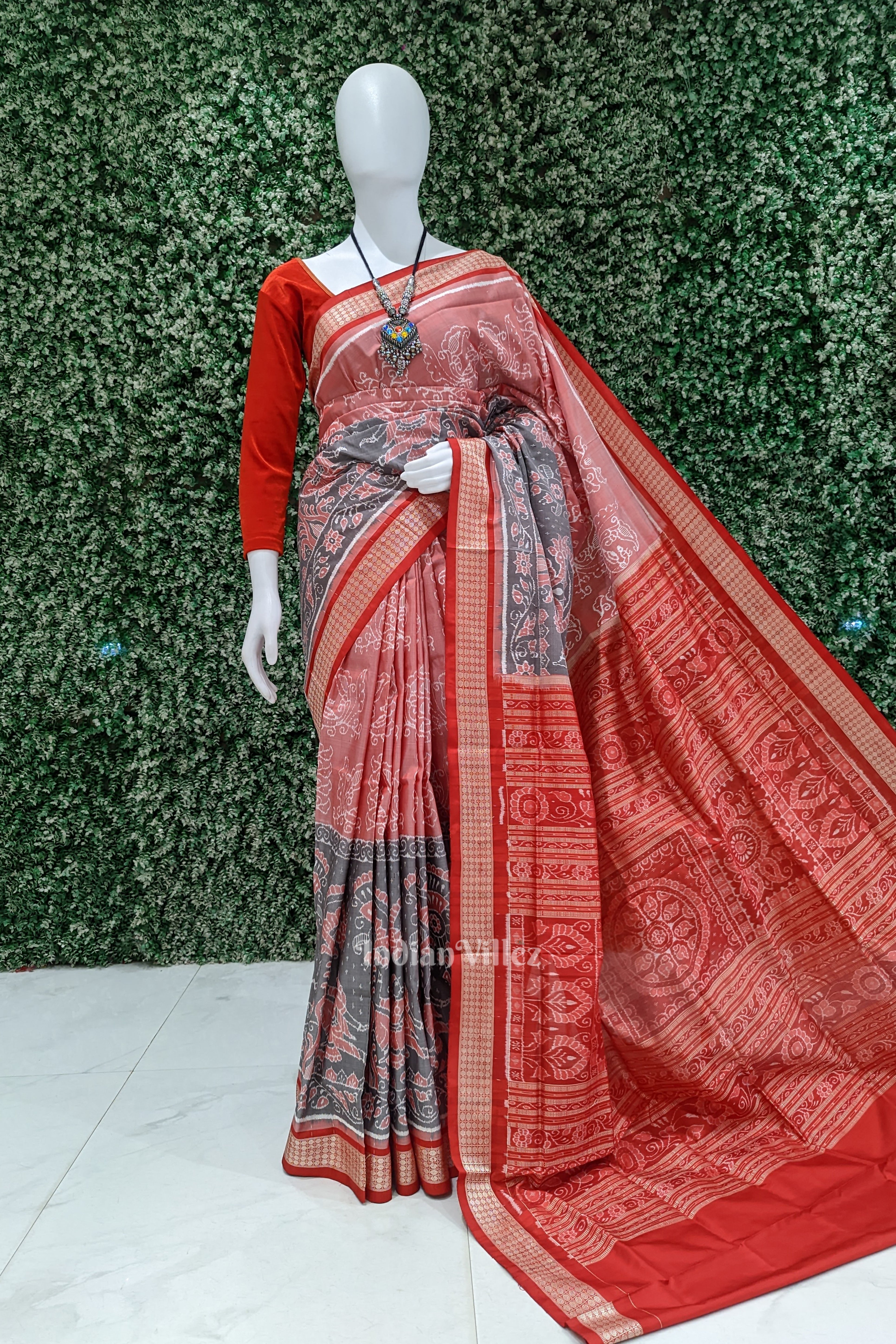 IndianVillèz Peach Black Peacock Sambalpuri Ikat Silk Pastel Saree