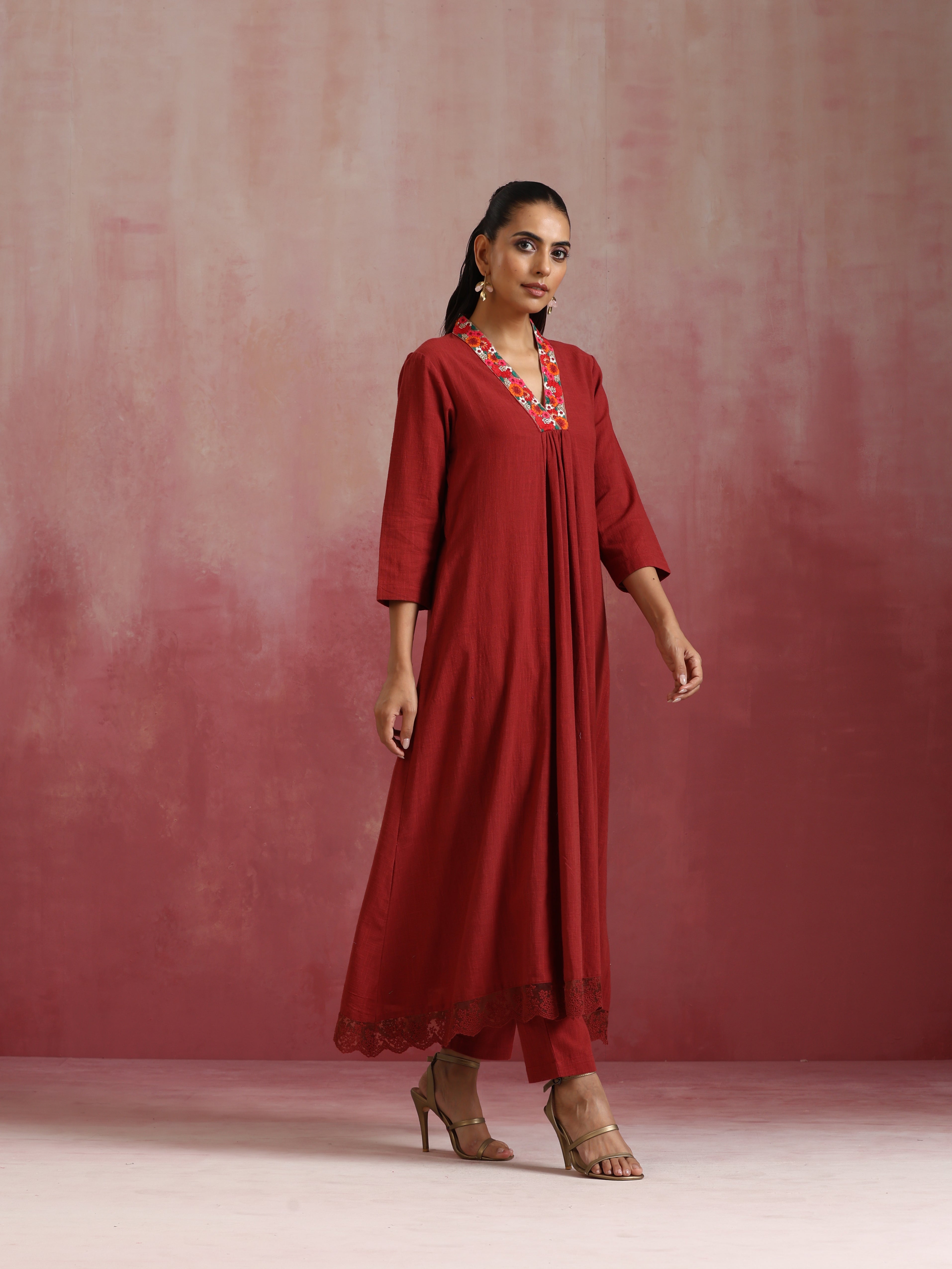 trueBrowns Maroon Cotton Dobby Kurta Set - view 3