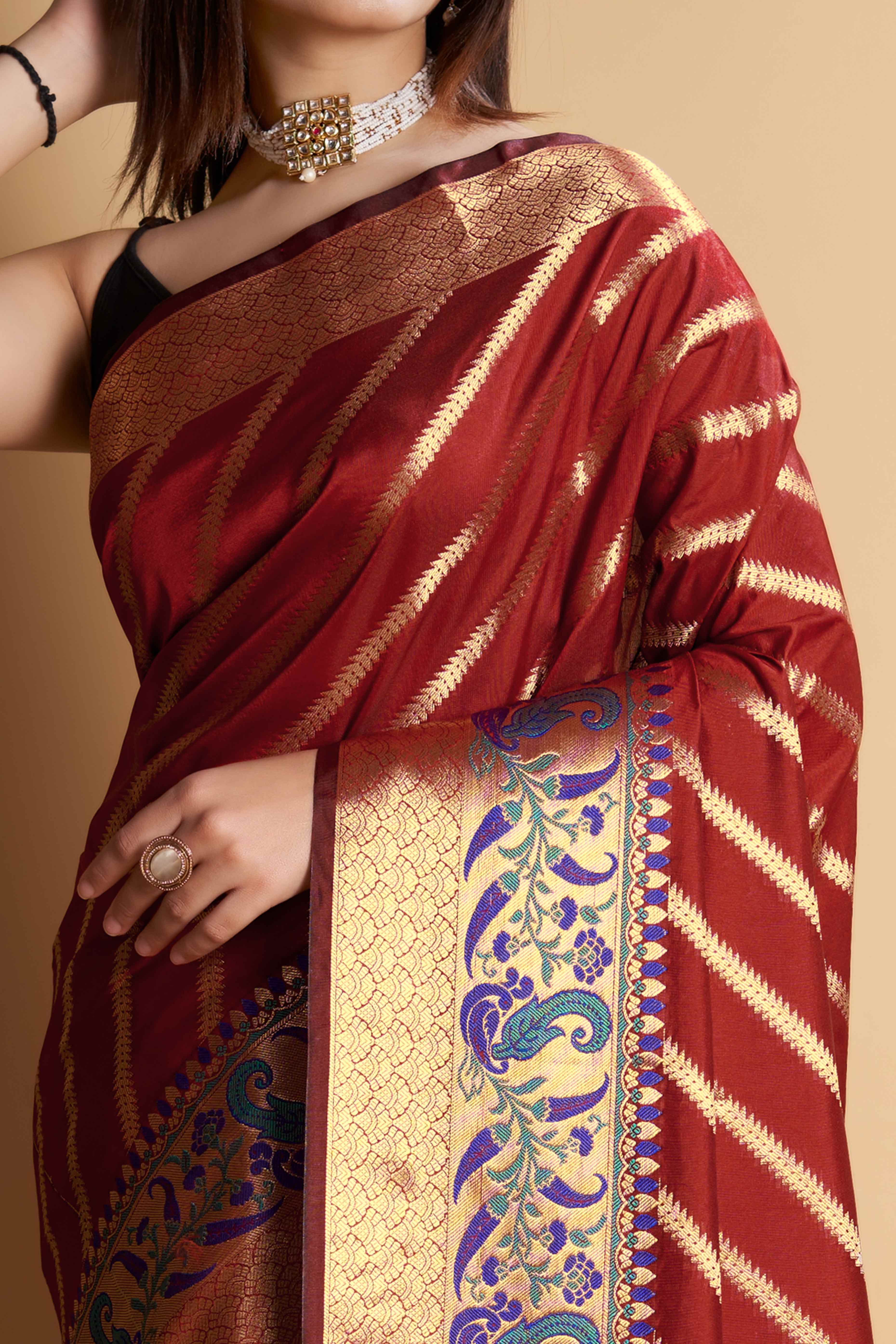 Peachmode Maroon Zari Weaving Banarasi Silk Saree - view 2