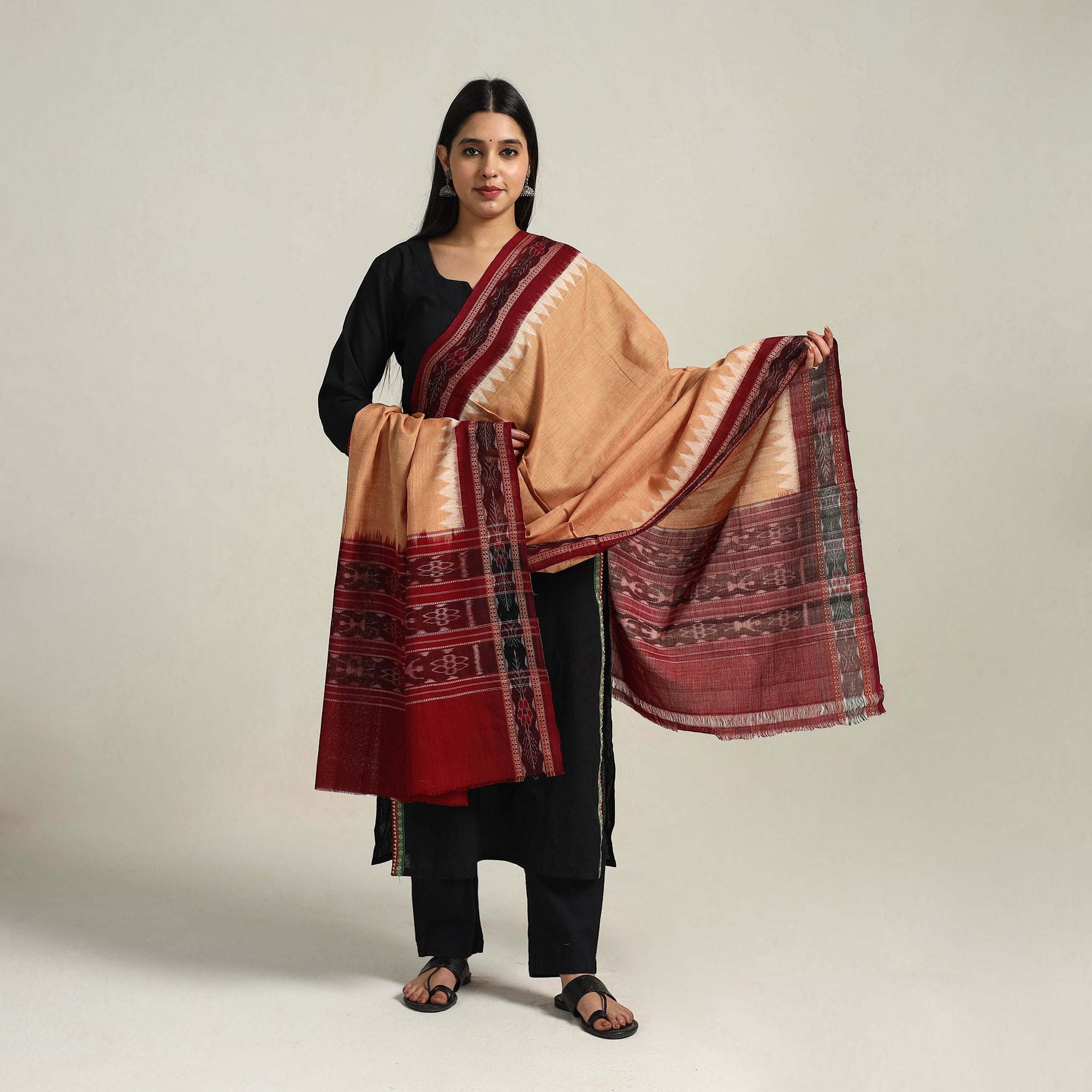 ASHOKA ASSEMBLE - CELEBRATING CRAFTS OF ODISHA Beige - Handloom Cotton Sambalpuri Ikat Dupatta 02