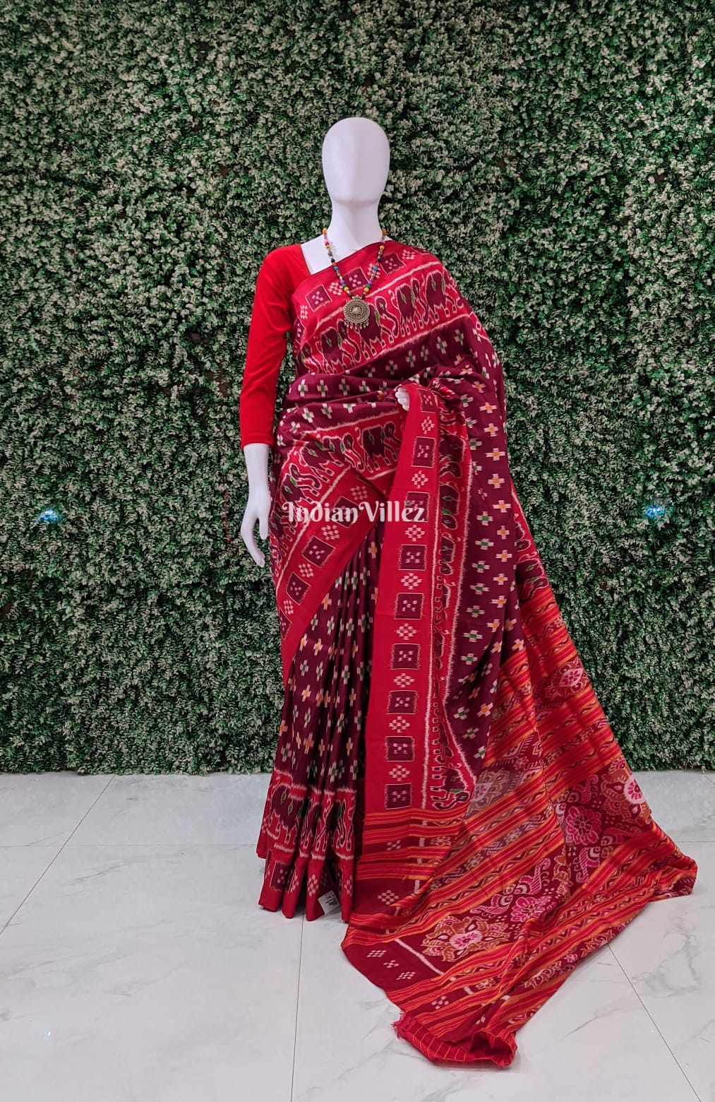 IndianVillèz Red Pasapali Odisha Ikat Contemporary Silk Saree