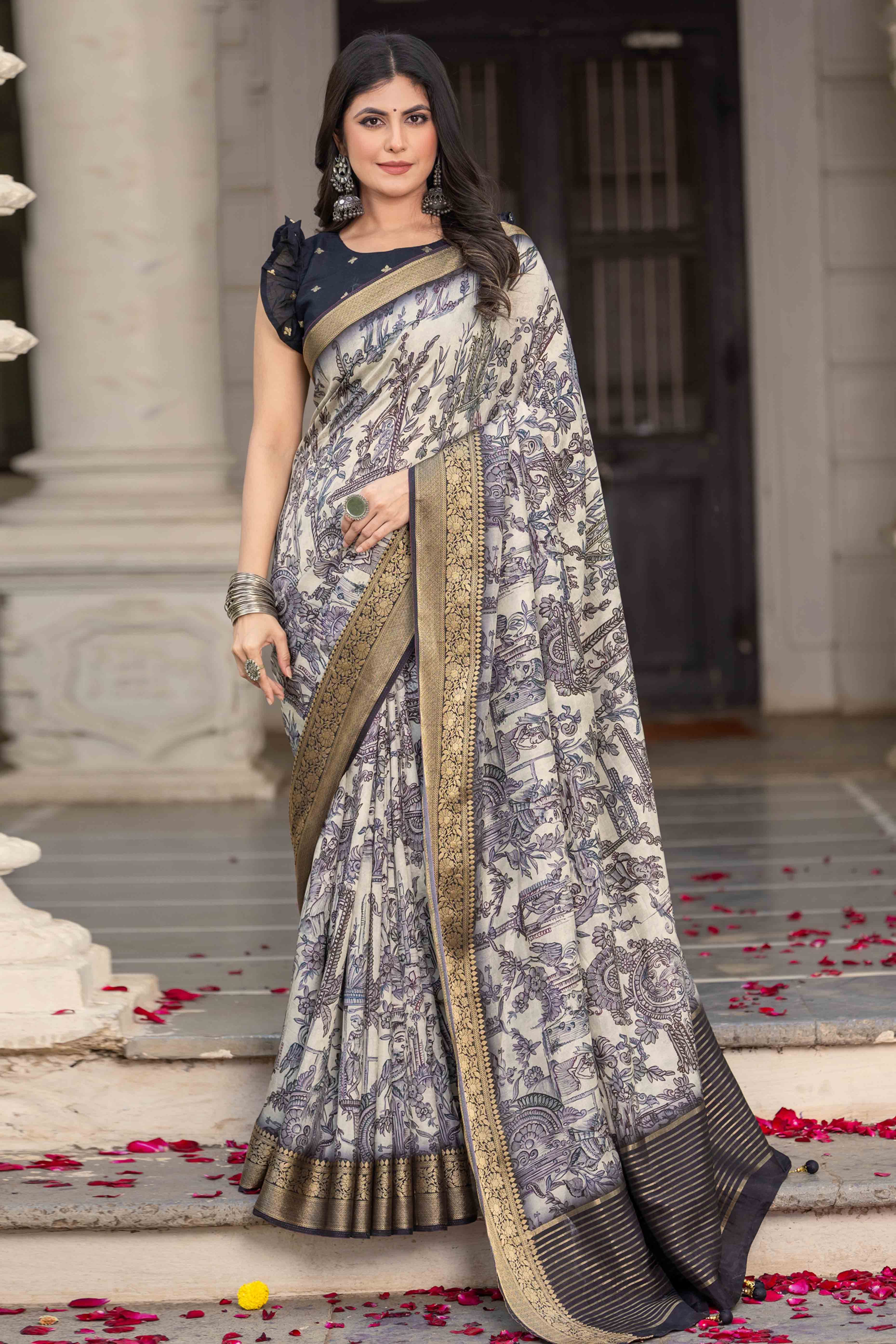 Peachmode Cream Floral Printed Viscose Saree – Women's