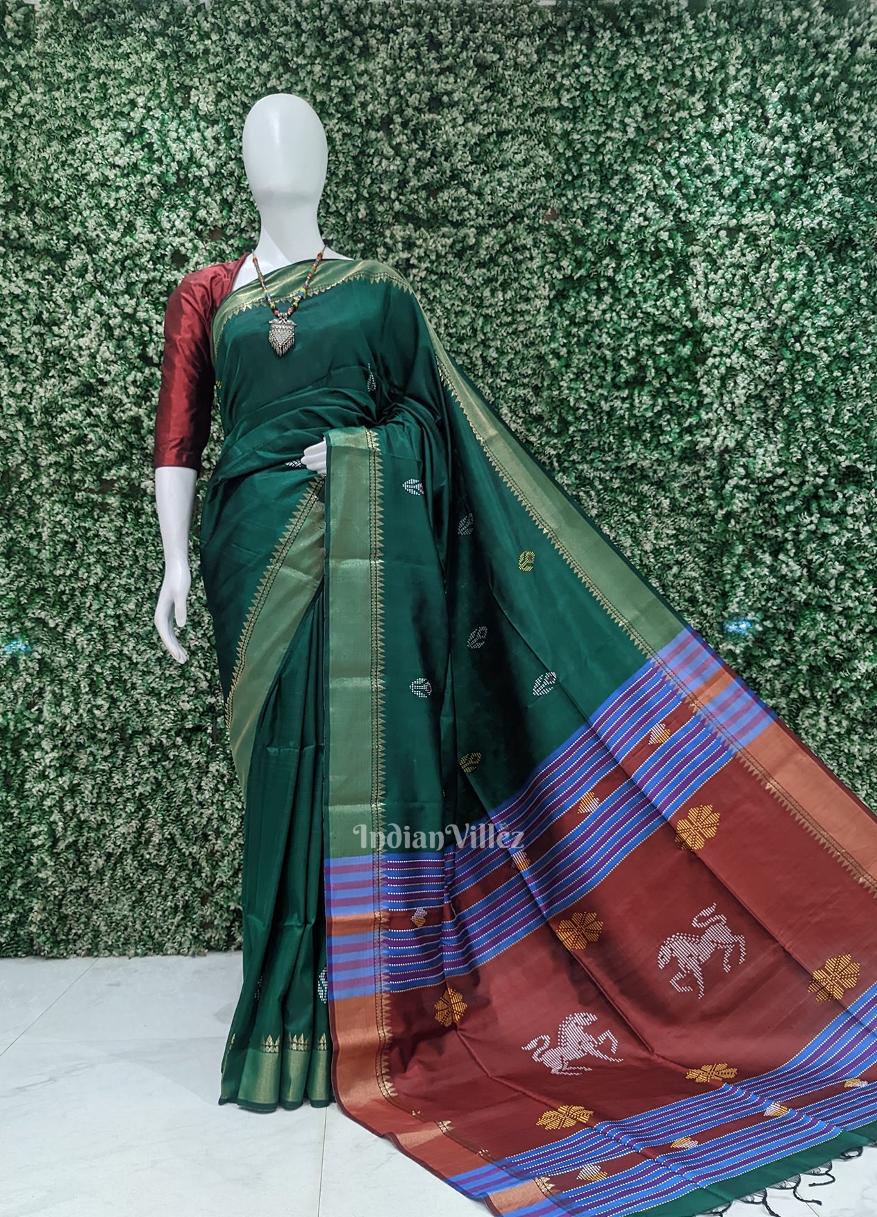 IndianVillèz Green Maroon Pure Bishnupuri Silk Saree