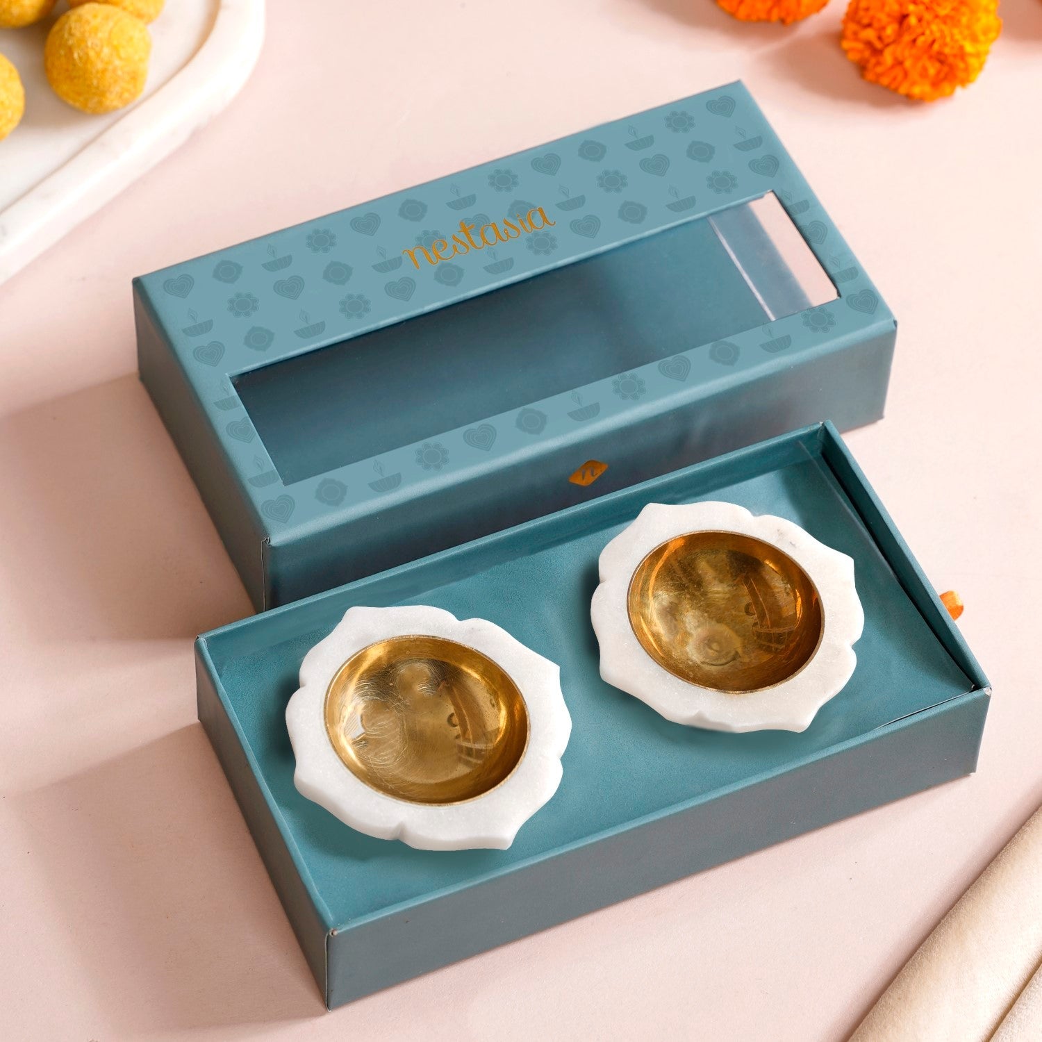 Nestasia Mehrab Artistry Marble And Brass Diya Set Of 2