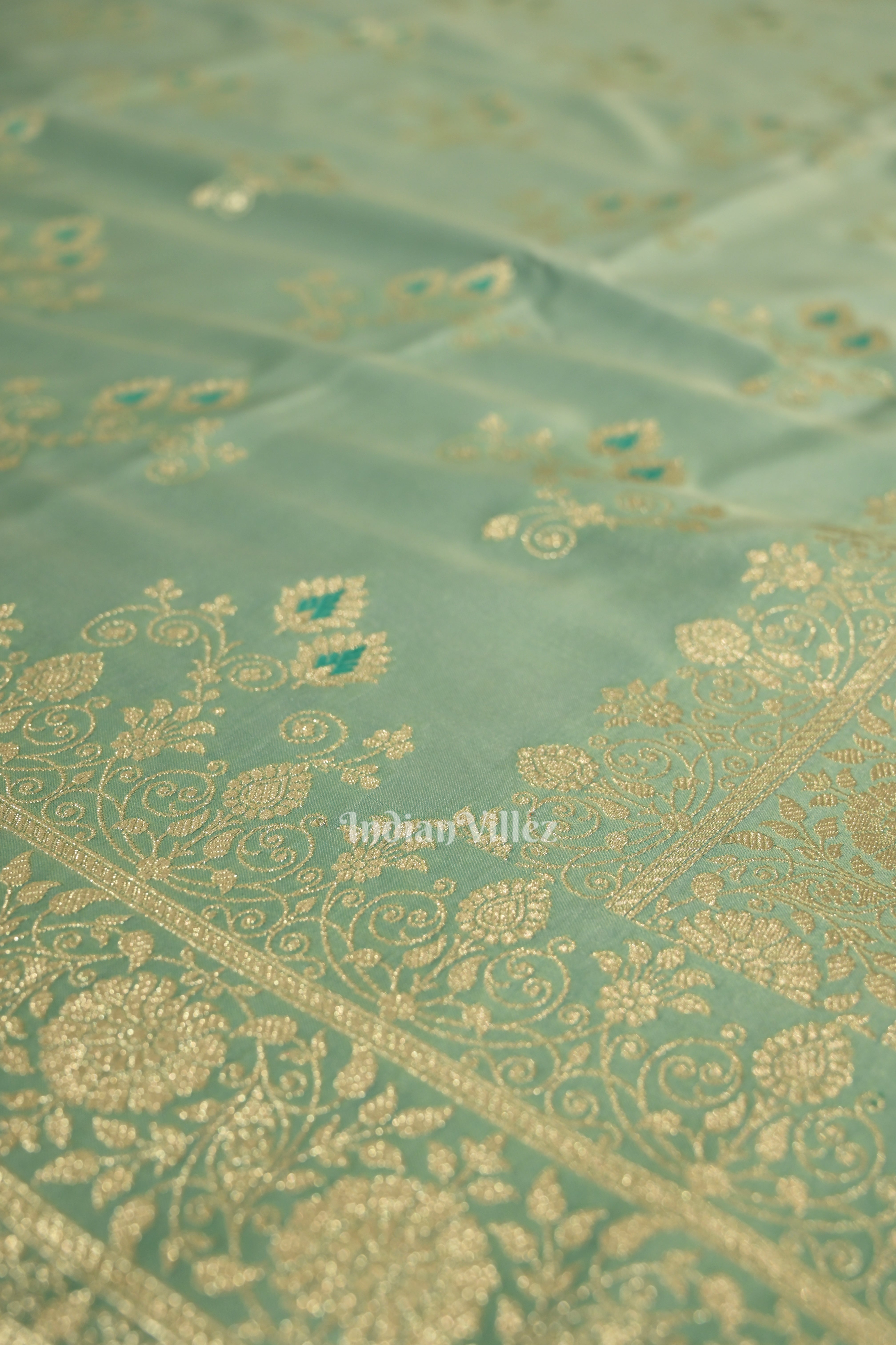 IndianVillèz Pastel Green Soft Pure Mashru Satin Silk Banarasi Saree - view 4