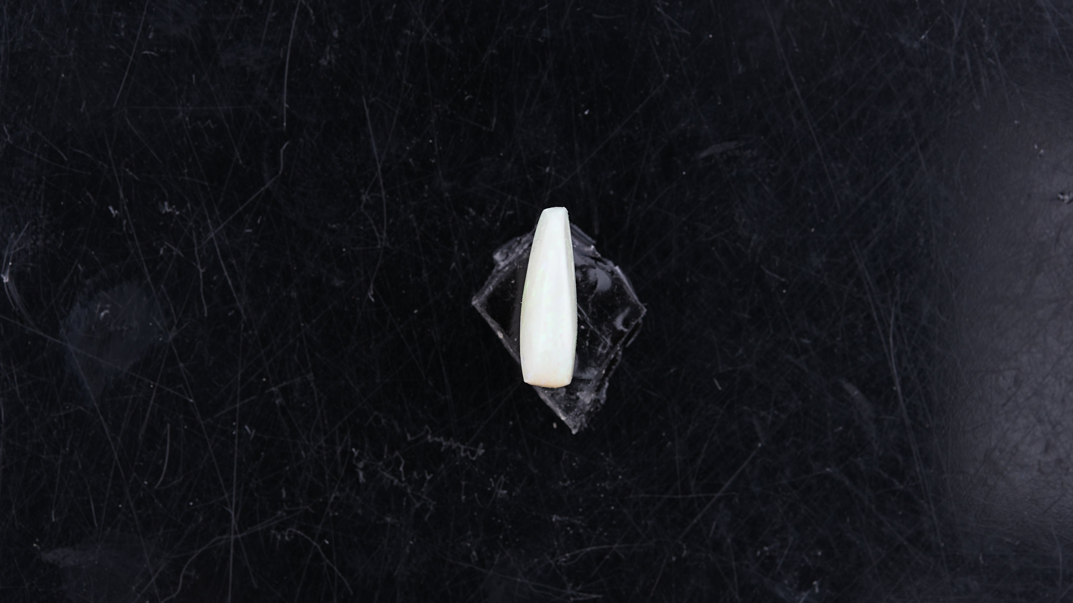 Gemsmantra Opal with Fire - 3.22 Carats (3.542 Ratti) - view 3