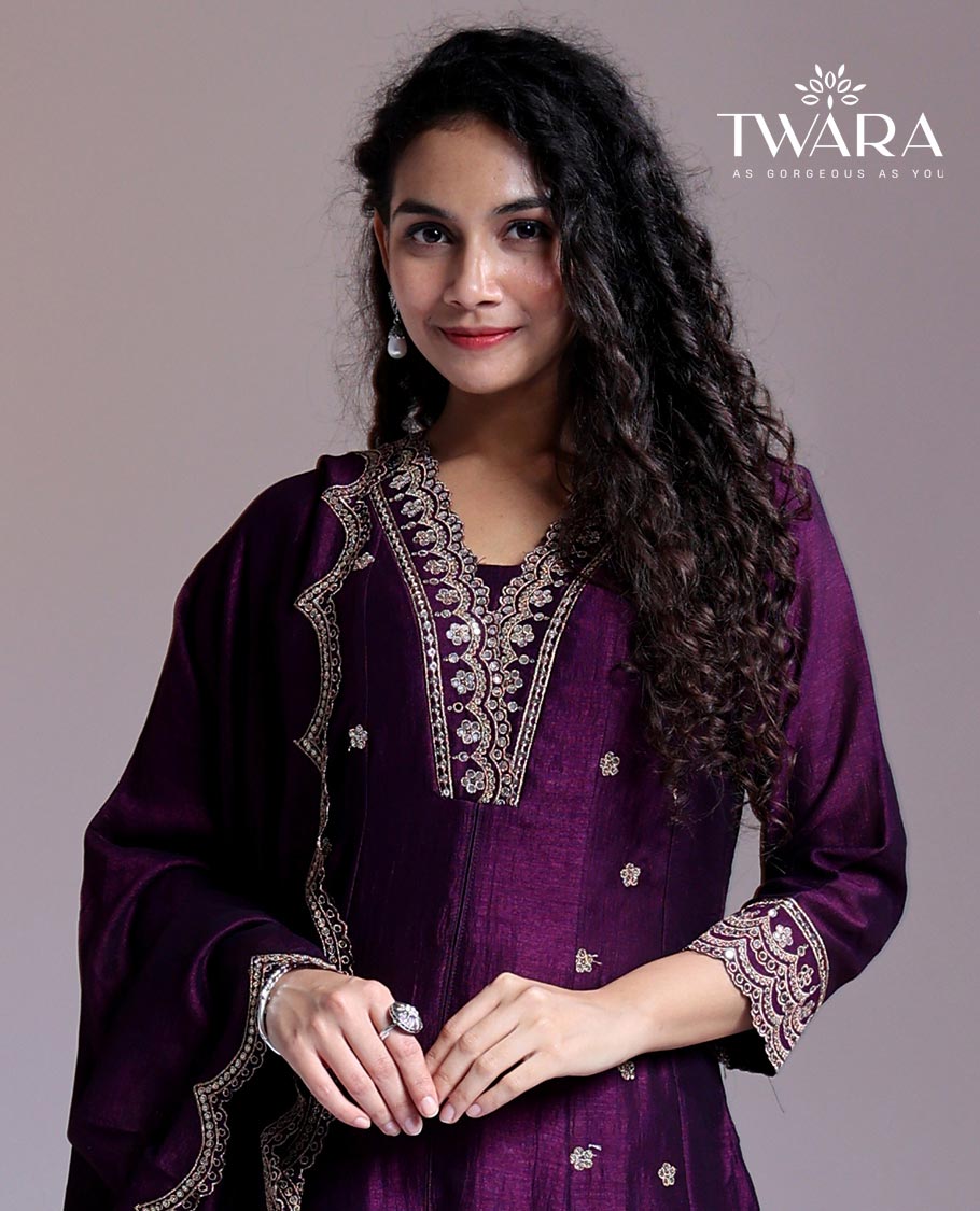 Pothys Twara Purple readymade suit, embroidery 3/4th sleeve v-neck chanderi top, embroidery pants & scallop embroidery dupatta - view 4