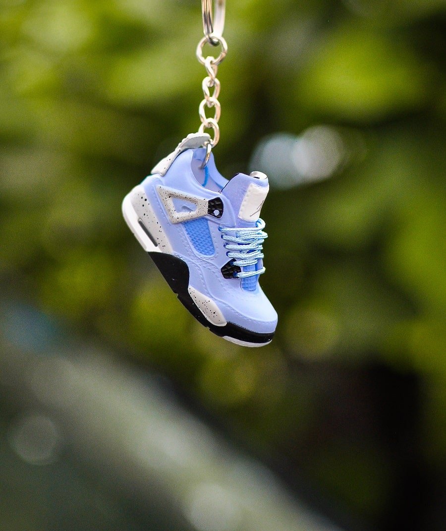 Kicks Machine 3D Sneaker Keychain AJ4 UNC