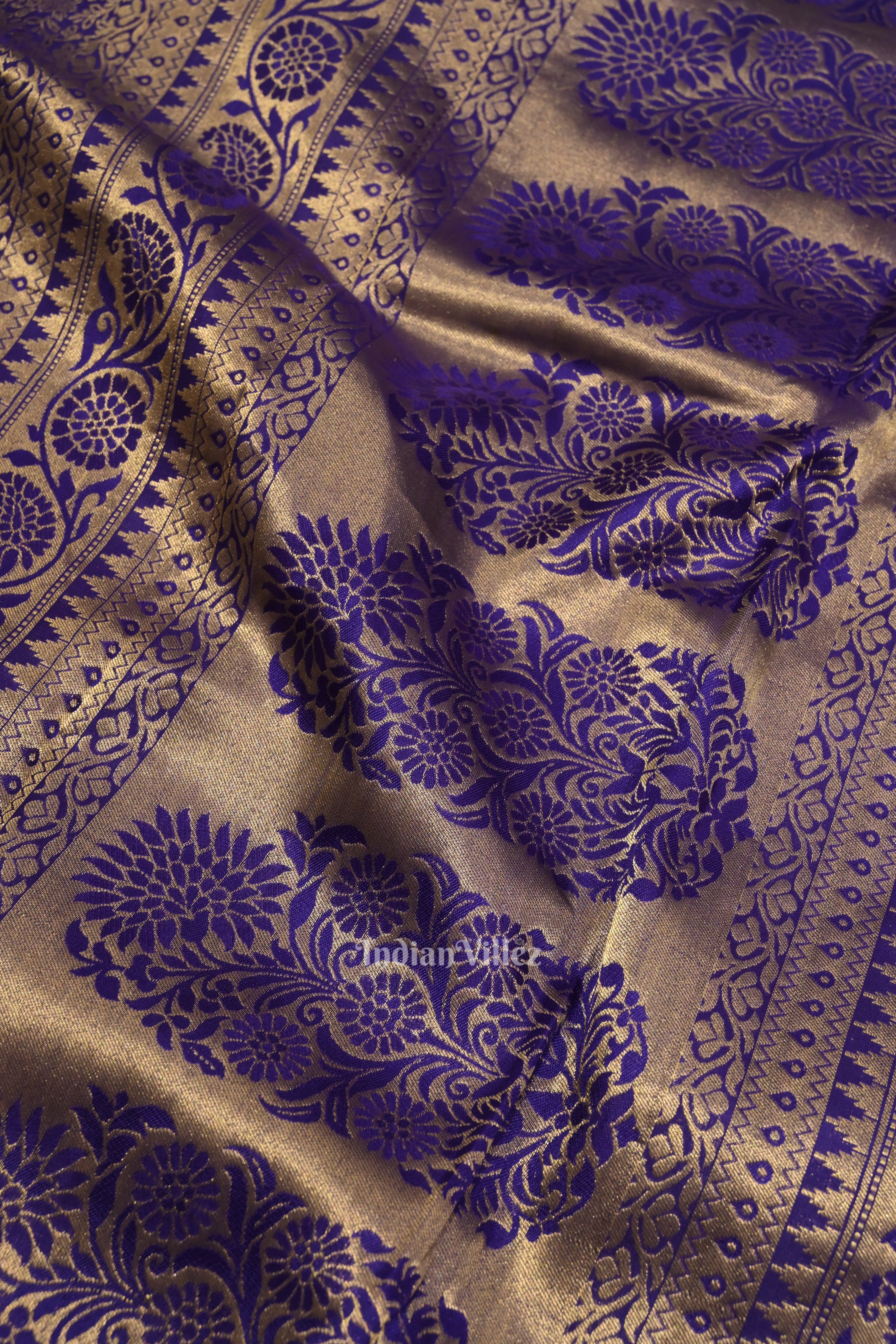 IndianVillèz Navy Blue With Silver Pure Kanjivaram Silk Saree - view 2