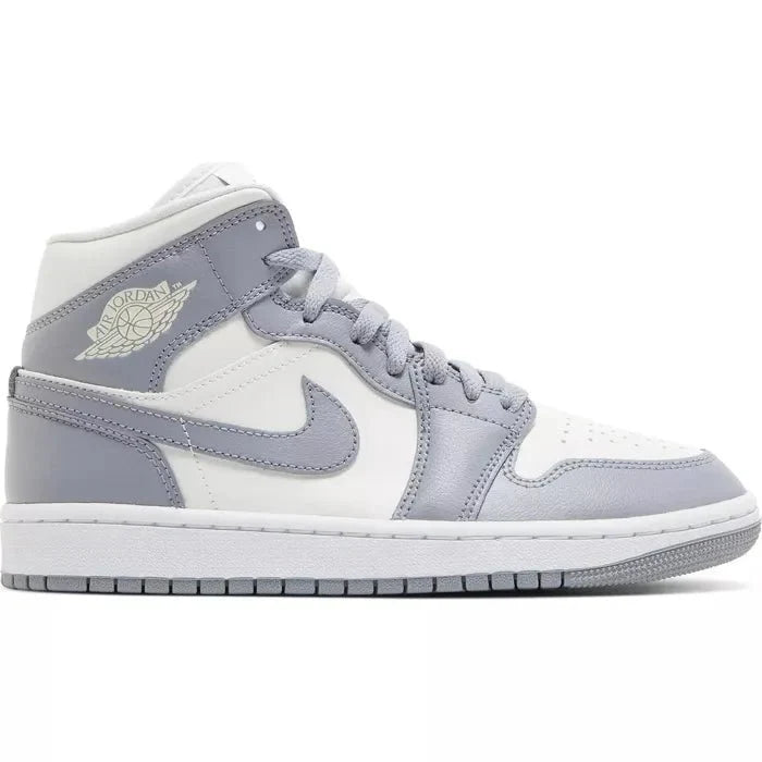 HYPE ELIXIR Wmns Air Jordan 1 Mid Stealth