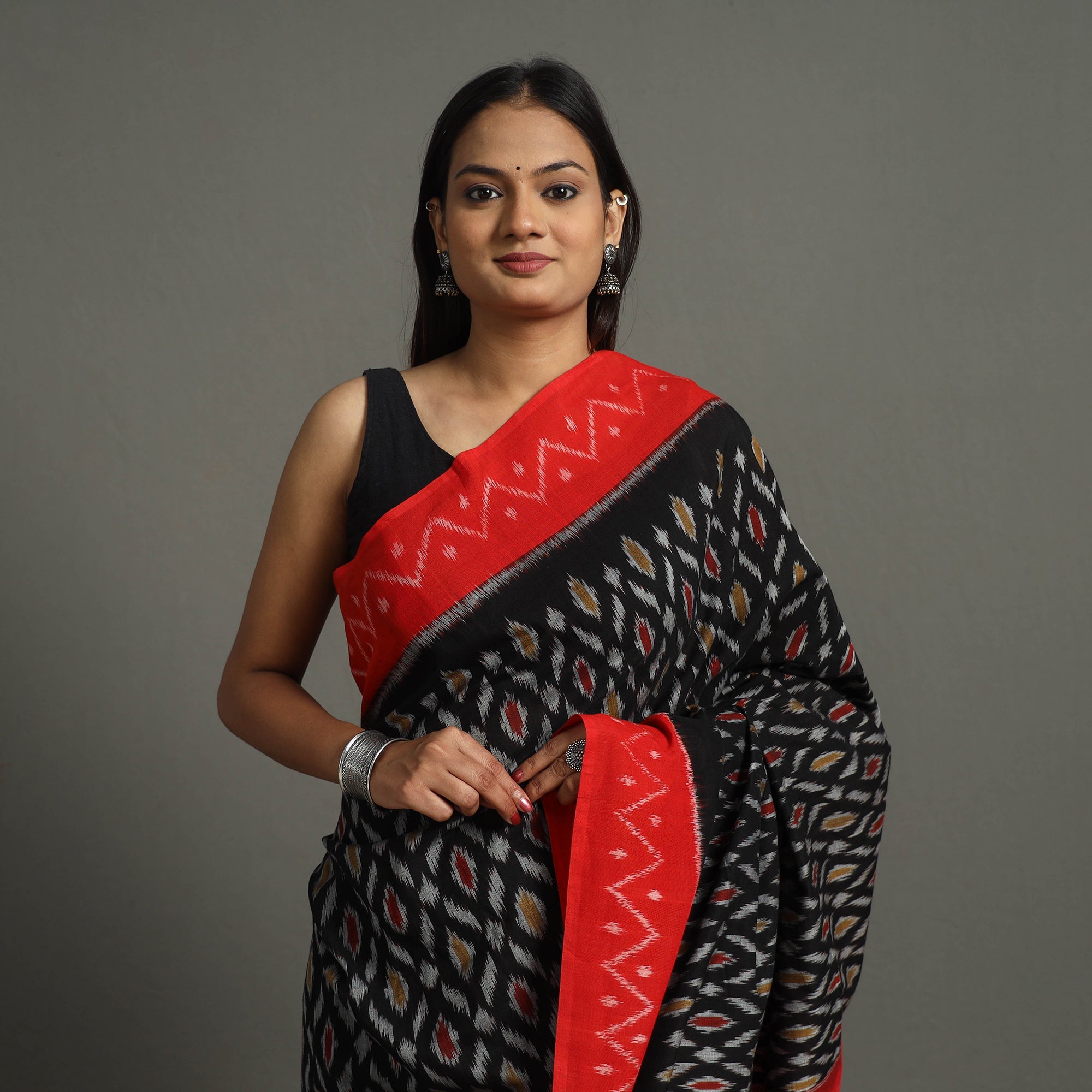 SOUTH KARGHA Black - Mercerised Cotton Handloom Pochampally Ikat Saree 31 - view 3
