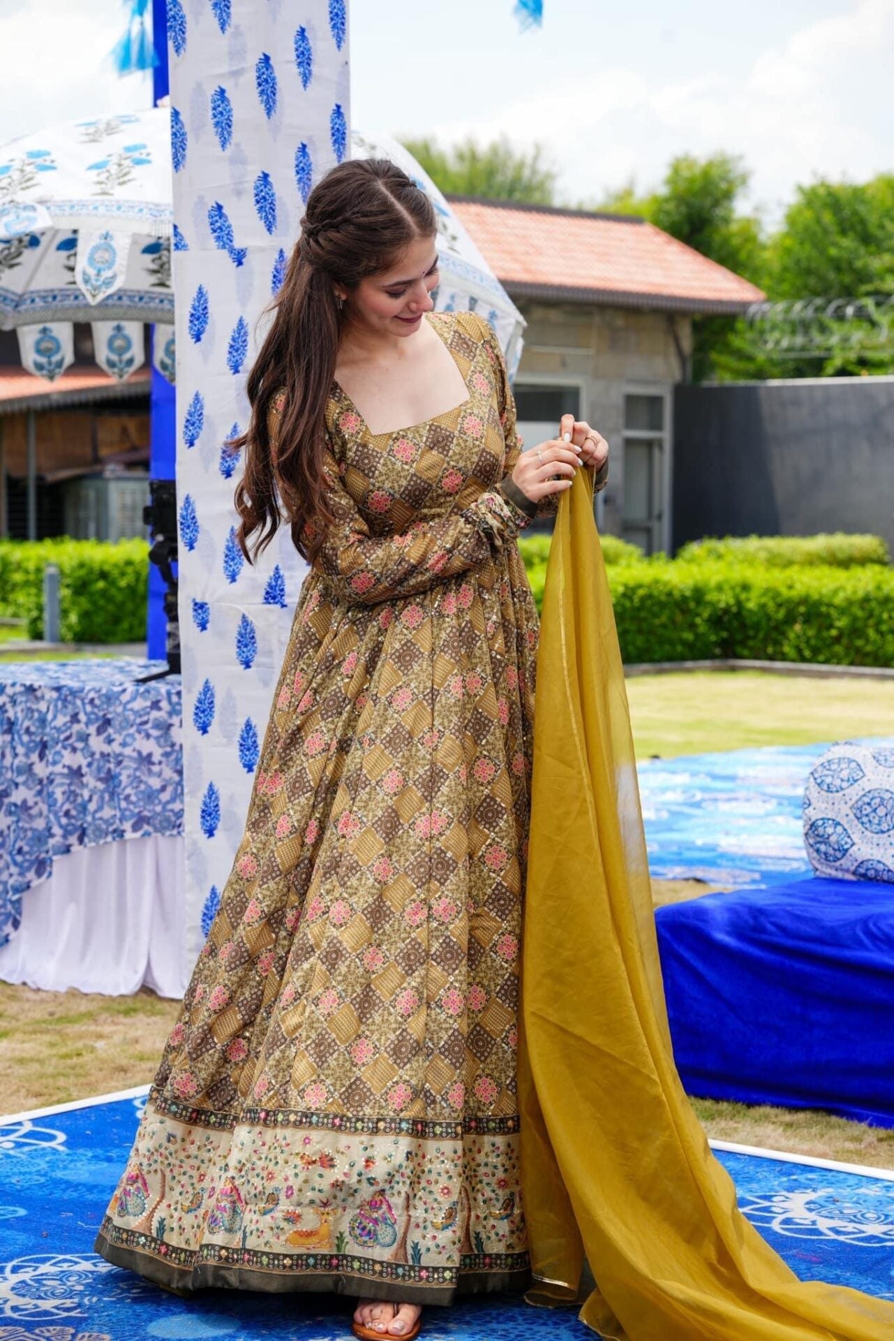 Idaho-o Devika embroidered heavy maxi set - view 3