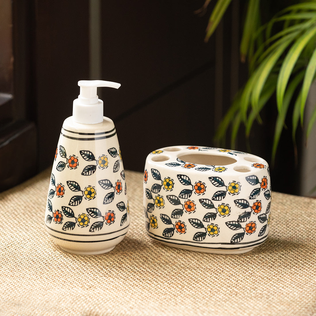 EXCLUSIVELANE 'Cozy Crossandras' Handpainted Bathroom Accessory Set In Ceramic (Liquid Soap Dispenser, Toothbrush Holder)