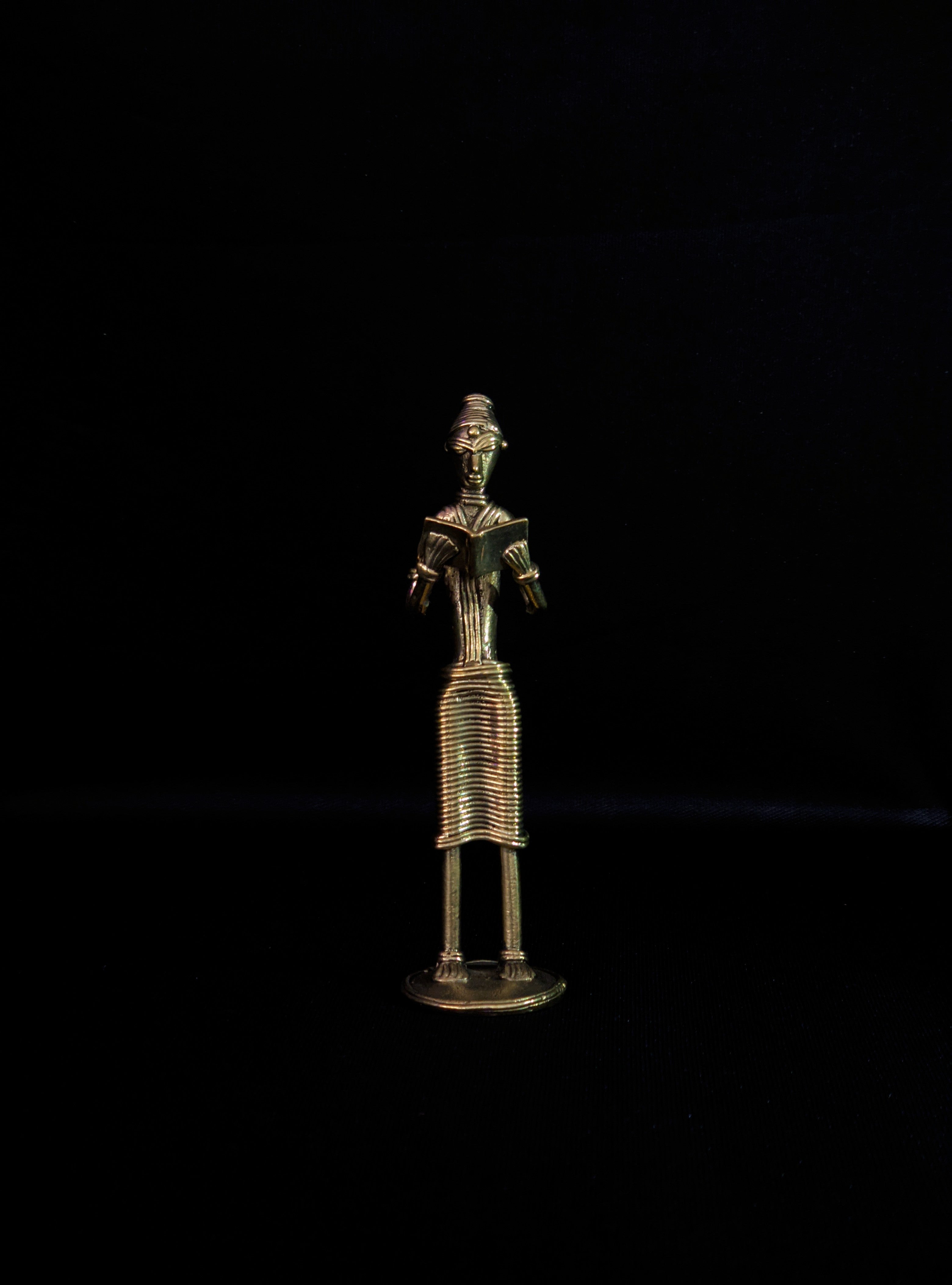 IndianVillèz Handmade Dhokra - Tribal Standing Man Reading