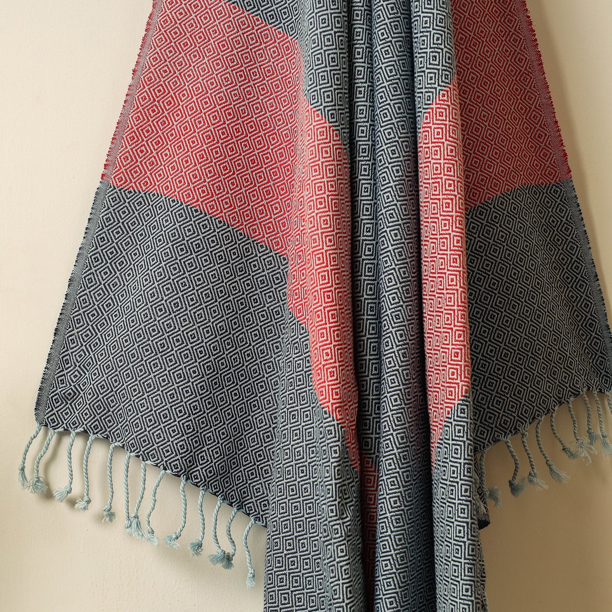 HANDLOOM VIRASAT Black - Handloom Cotton Towel with Tassels from Bijnor by Nizam - view 3