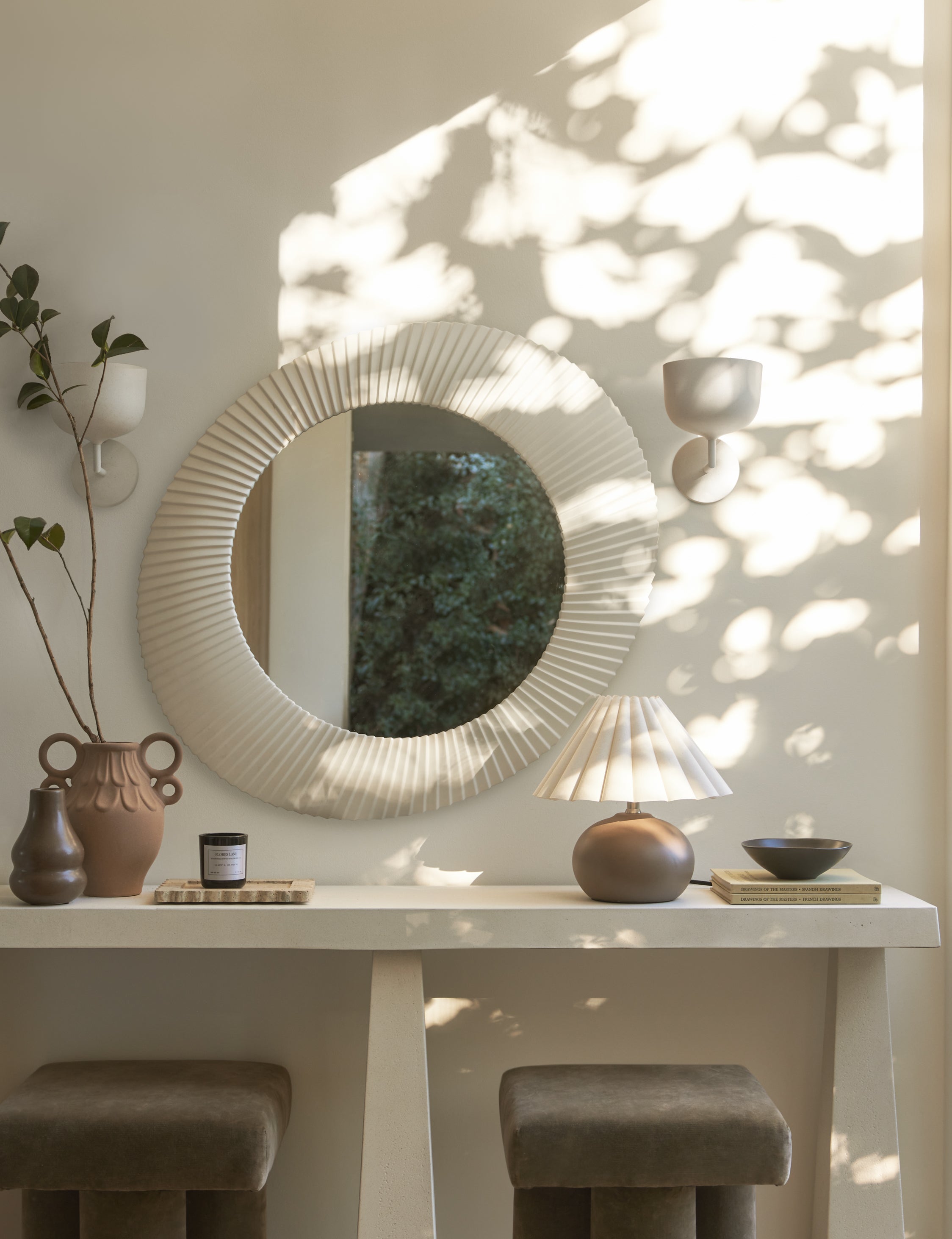 Lulu and Georgia Whitaker Round Mirror – White - view 2