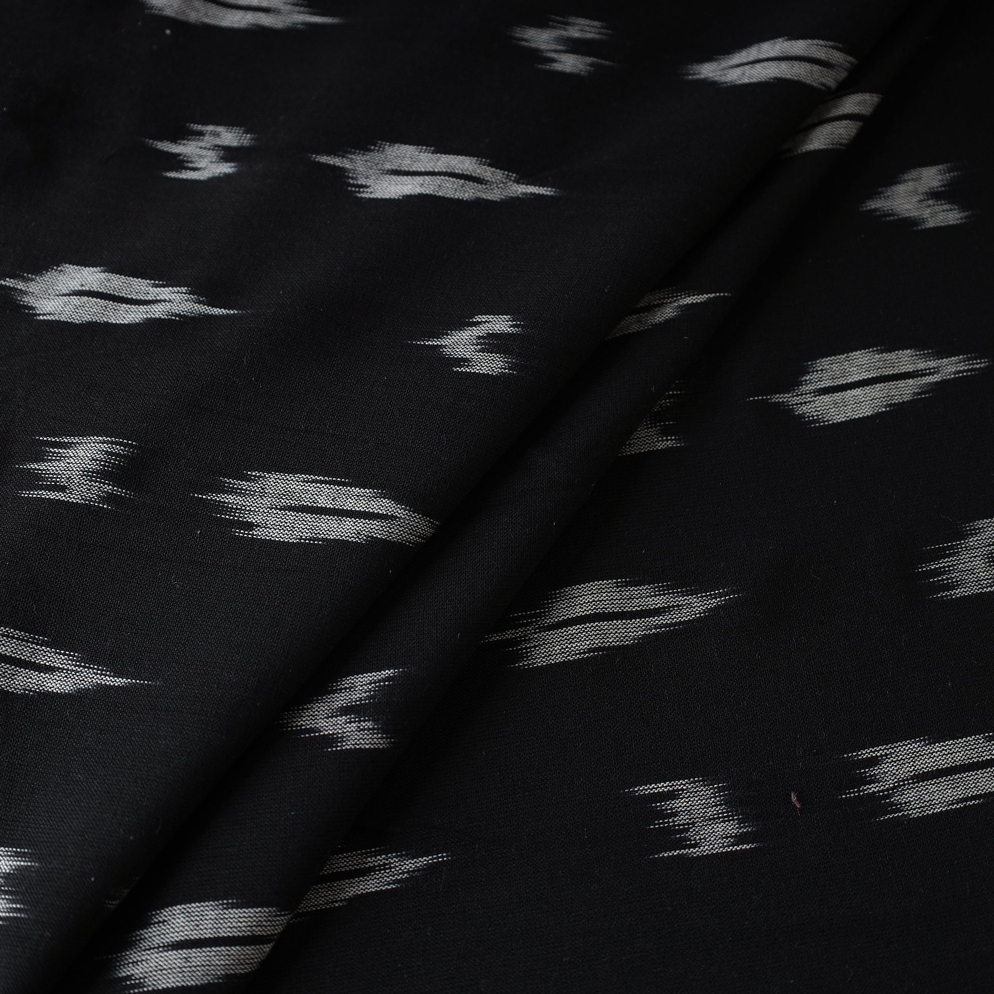 SOUTH KARGHA Black - Pochampally Ikat Weave Cotton Fabric 27 - view 2
