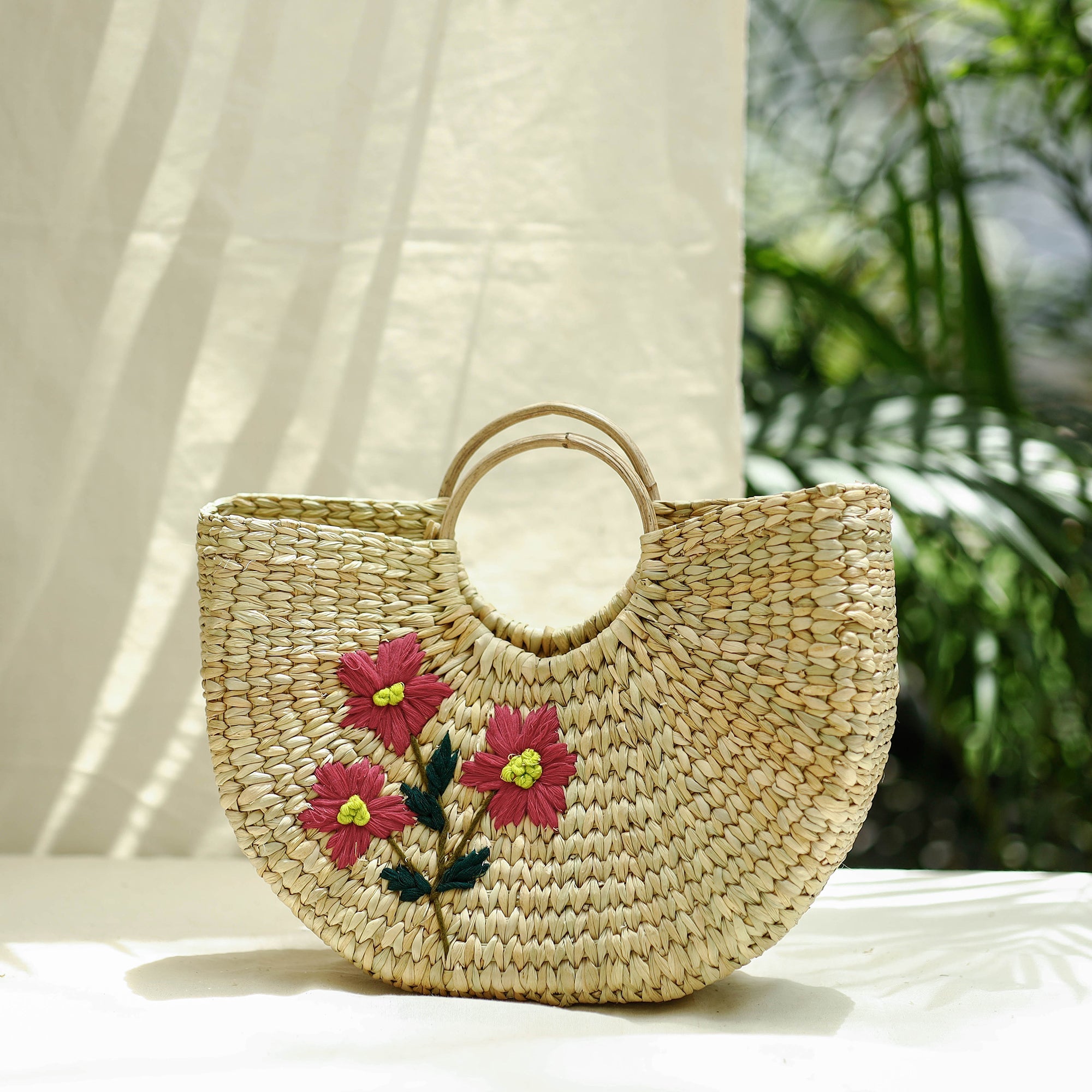 ITOKRI CRAFTS INITIATIVE Beige - Handcrafted Natural Water Reed Embroidered Hand Bag