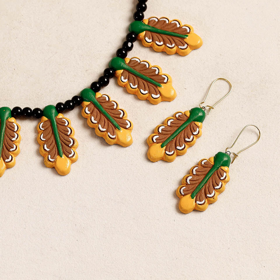 KHUSHBASH - HAPPY LOOM OF EAST Bishnupur Handpainted Terracotta Necklace Set - view 3
