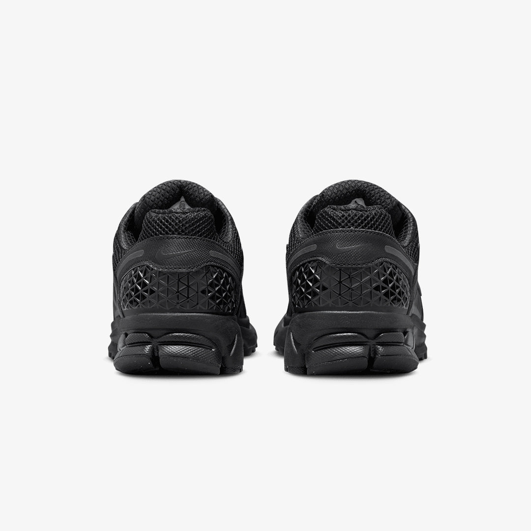 Nike | ZOOM VOMERO 5 { BLACK/BLACK - view 2