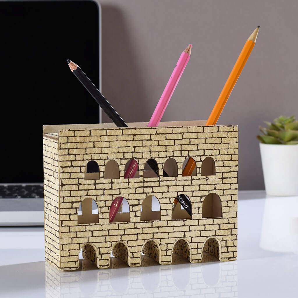 Ascetic Medieval Castle Pen Stand - view 2
