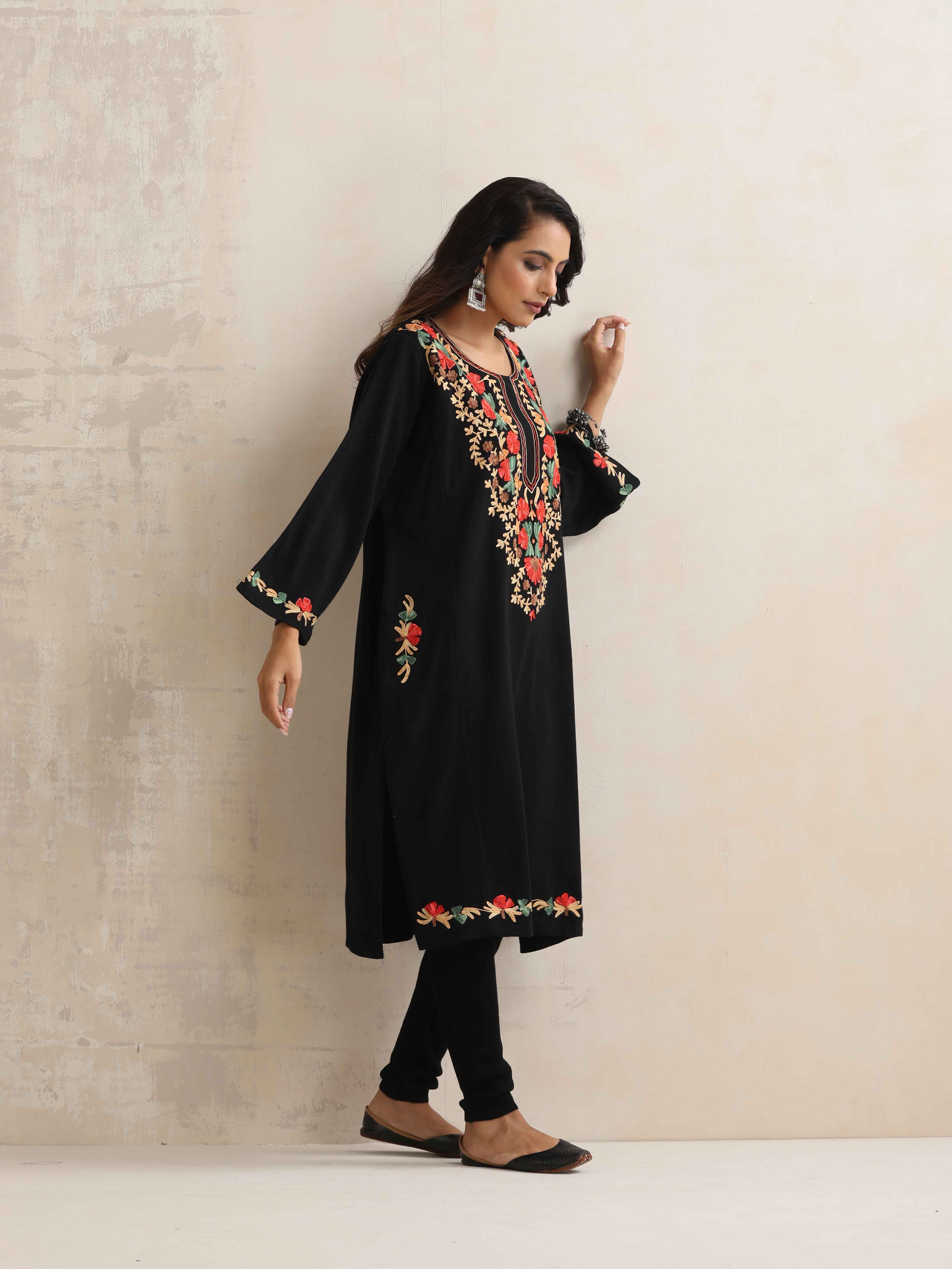 trueBrowns Black Kashmiri Embroidered Woollen Phiran Kurta - view 3