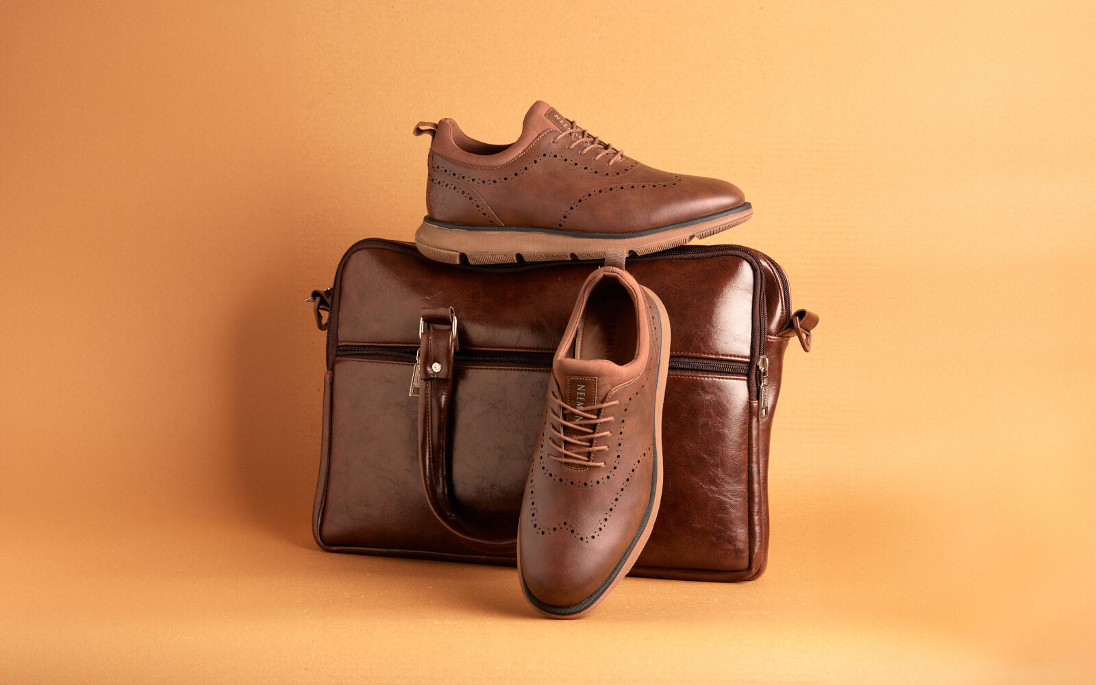 Neeman's Crossover Brogues : Tan - view 8