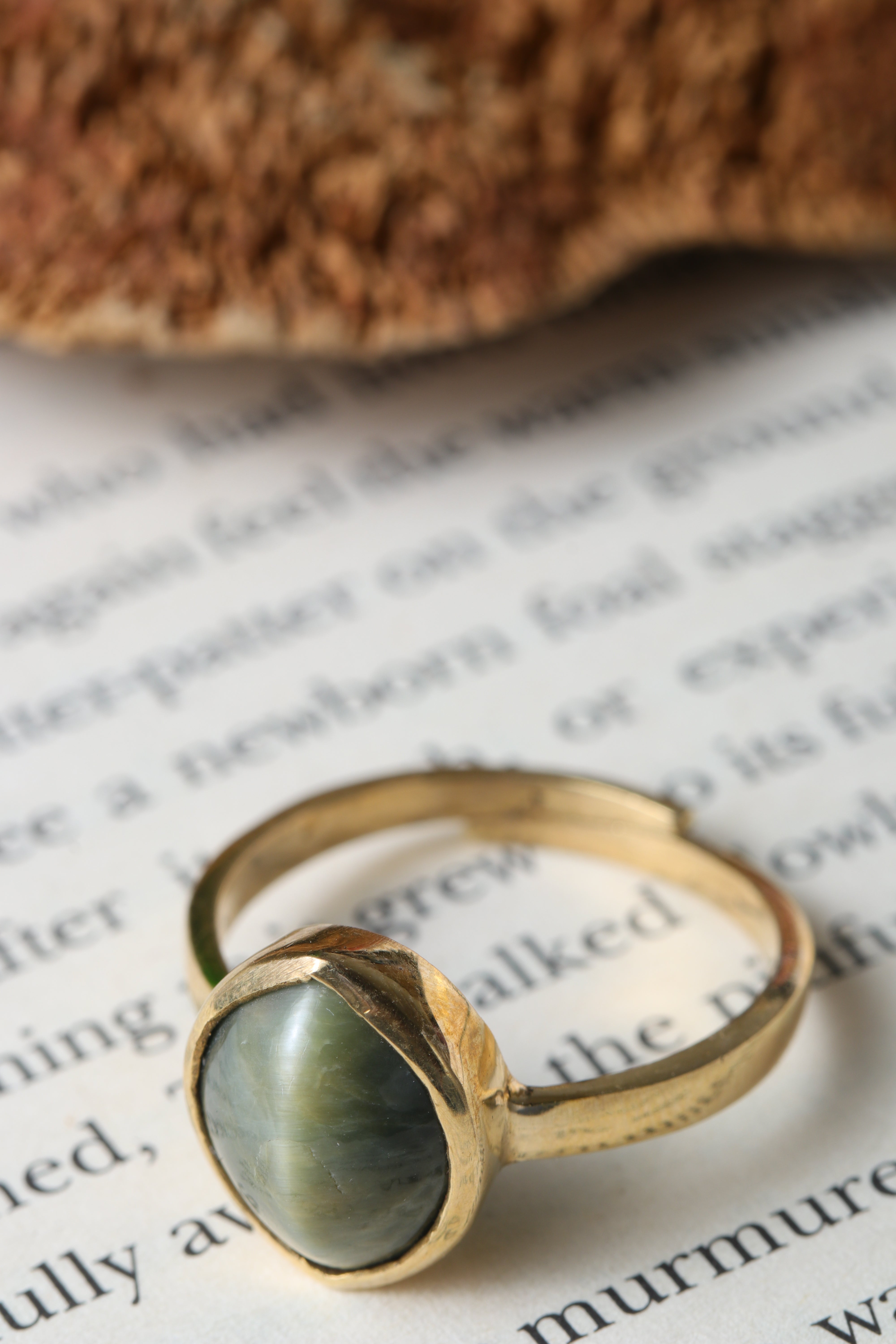 Studio Vaidik Cats eye/ Lehsuniya Ring 7.25 ratti - view 2