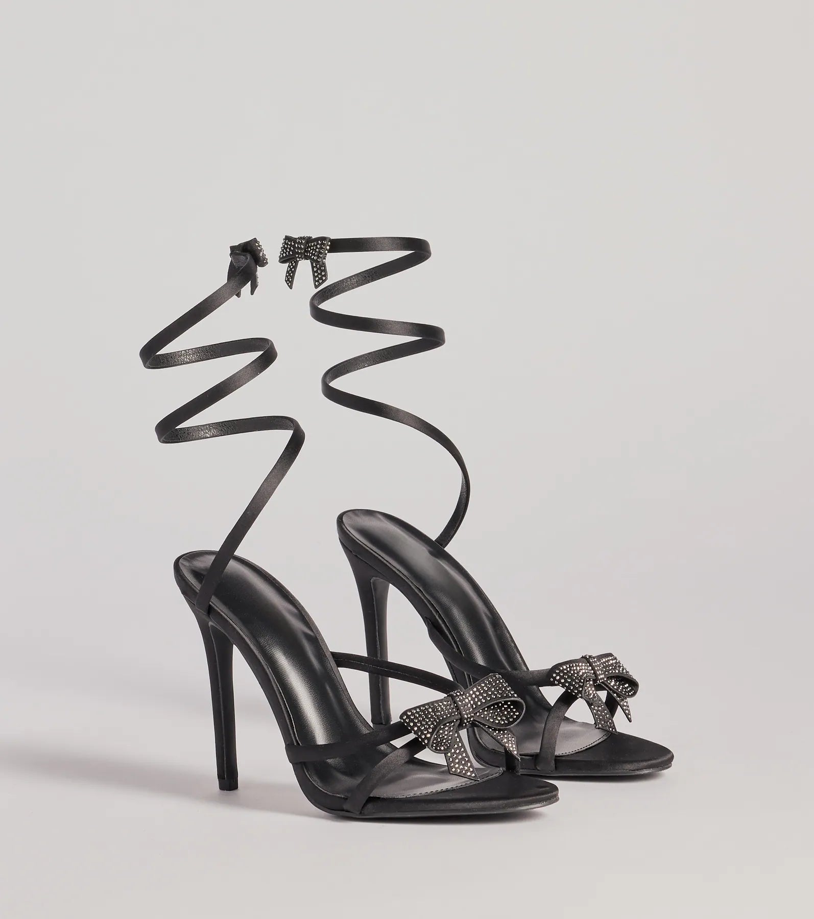 Windsor Chic Charm Bow Spiral Stiletto Heels – BLACK