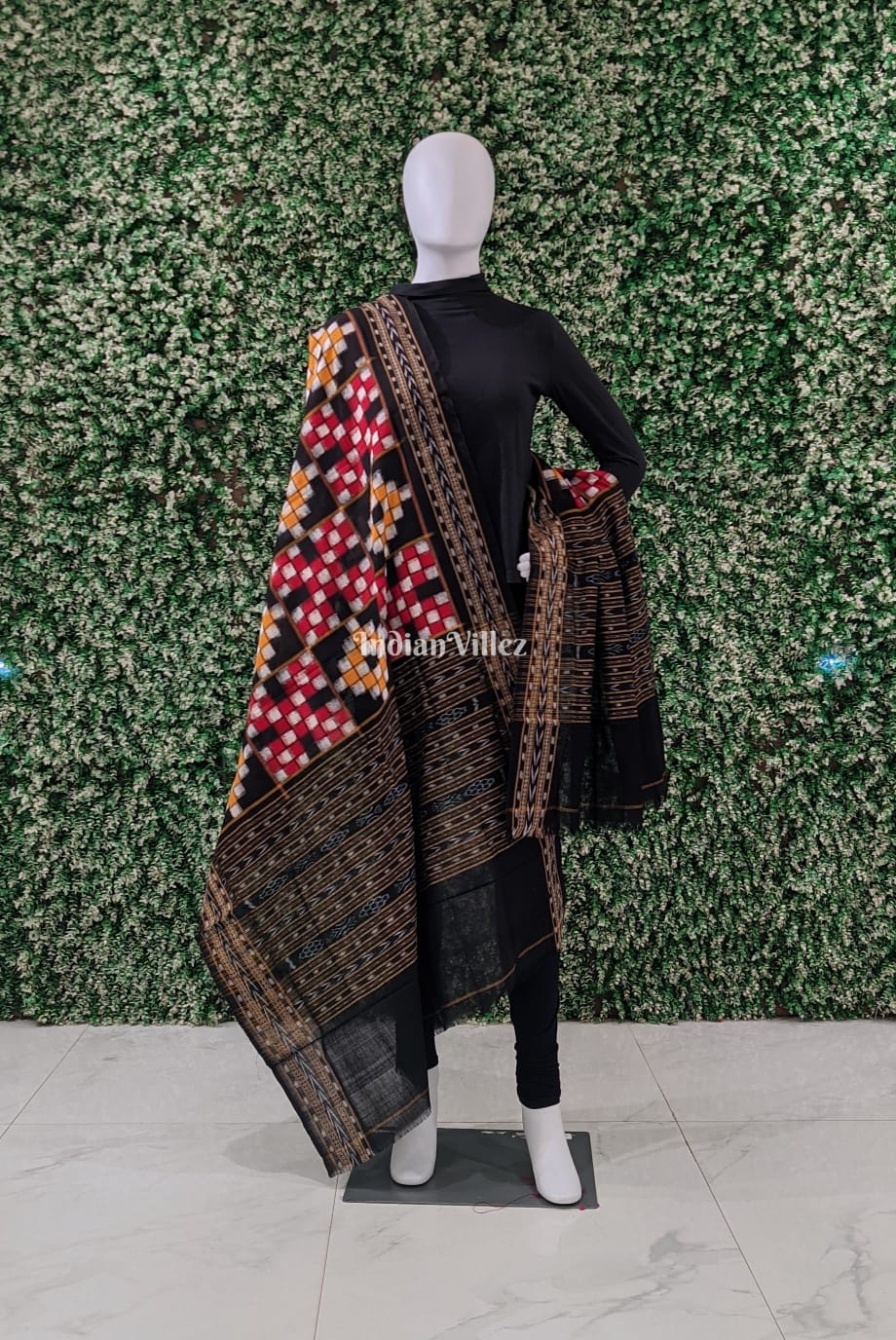IndianVillèz Black Red Pasapali Sambalpuri Cotton Dupatta
