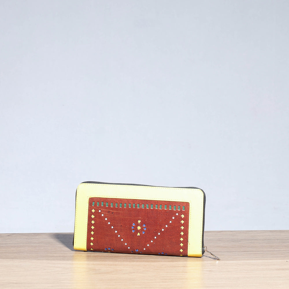 ANCHAL BIJLANI PATHUBHAI Brown - Handcrafted Kutch Leather Wallet