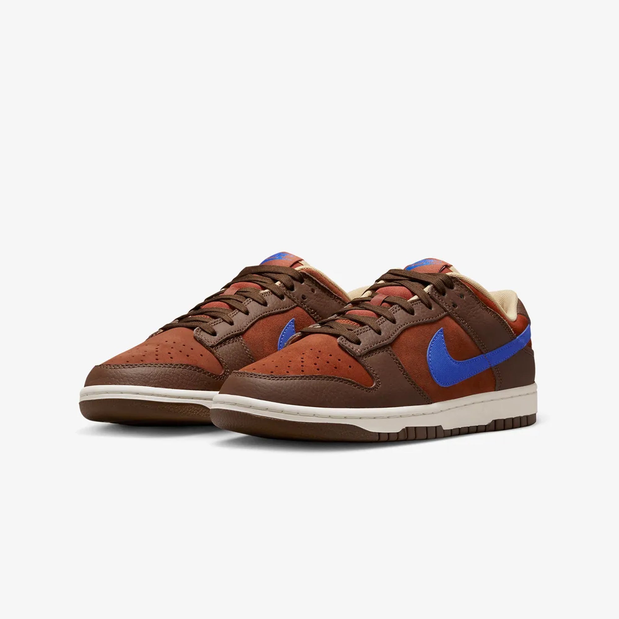 Nike | DUNK LOW RETRO PREMIUM { CACAO WOW/COMET BLUE-MARS STONE-PHANTOM