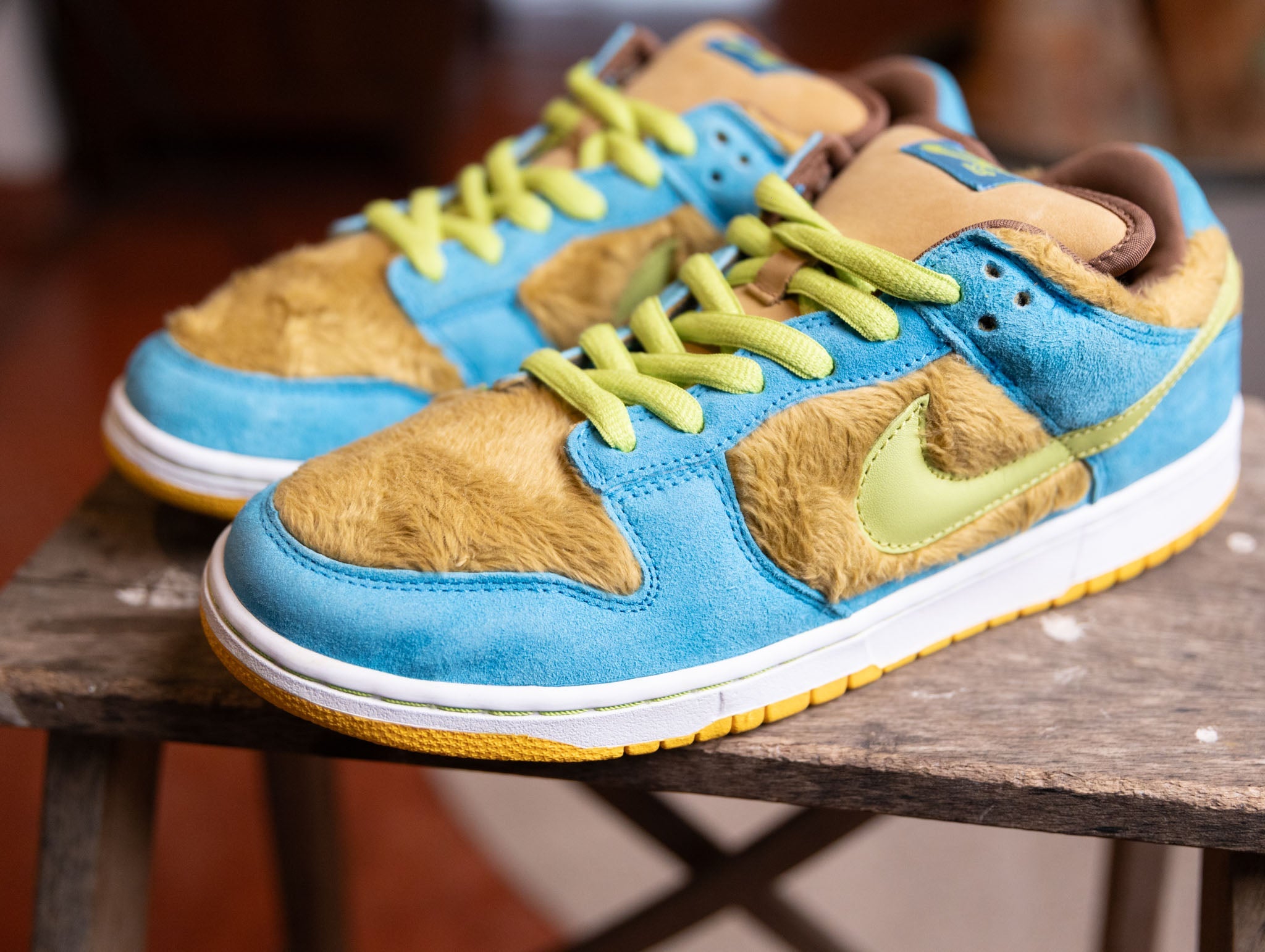 Nike SB Dunk Low Baby Bear - view 2
