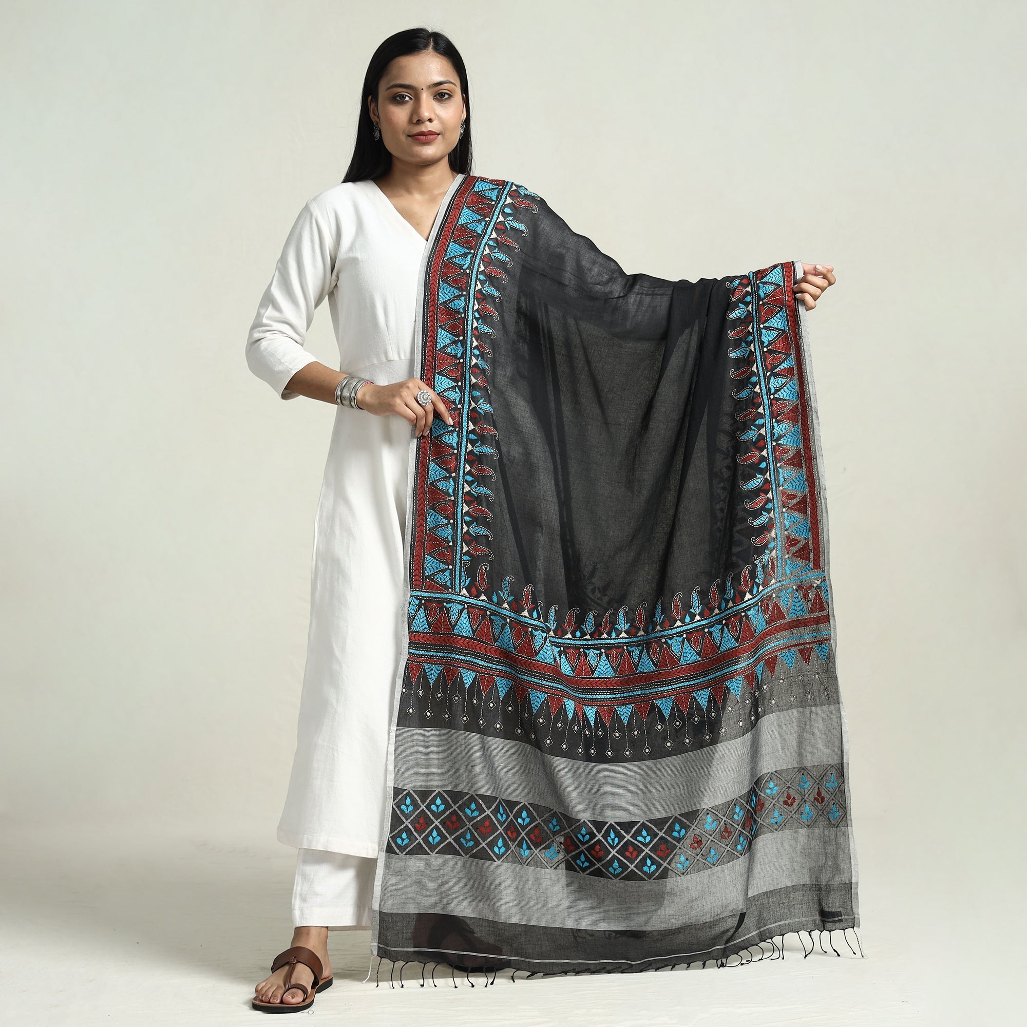 KHUSHBASH - HAPPY LOOM OF EAST Black - Bolpur Kantha Embroidery Cotton Handloom Dupatta with Tassels