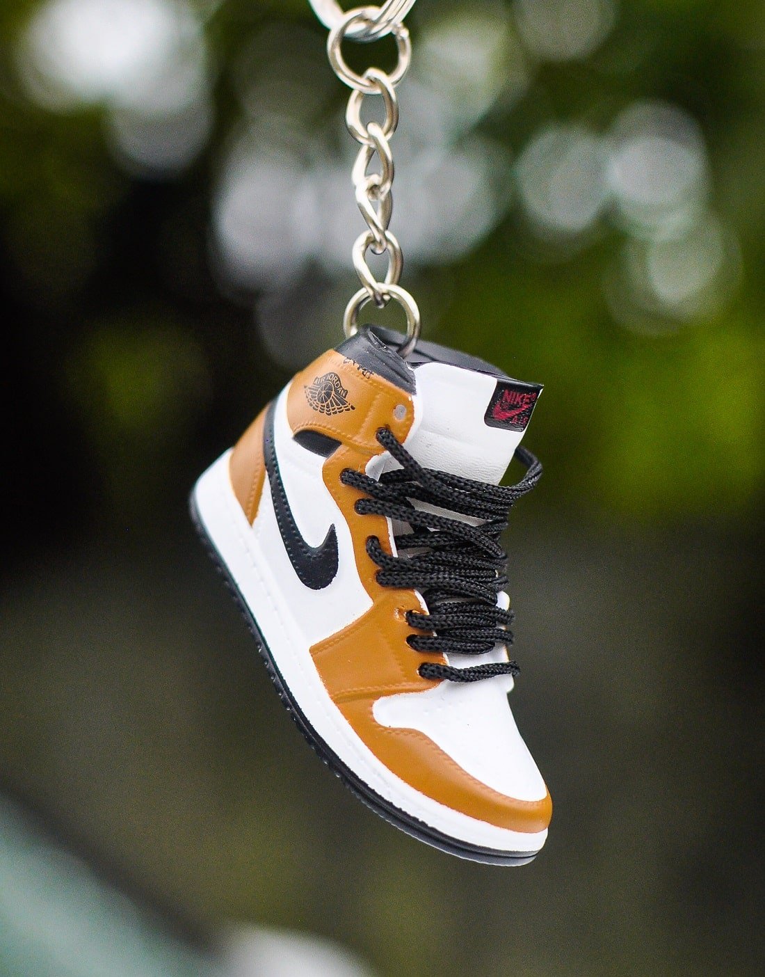 Kicks Machine 3D Sneaker Keychain AJ1 Rookie of the Year - view 2