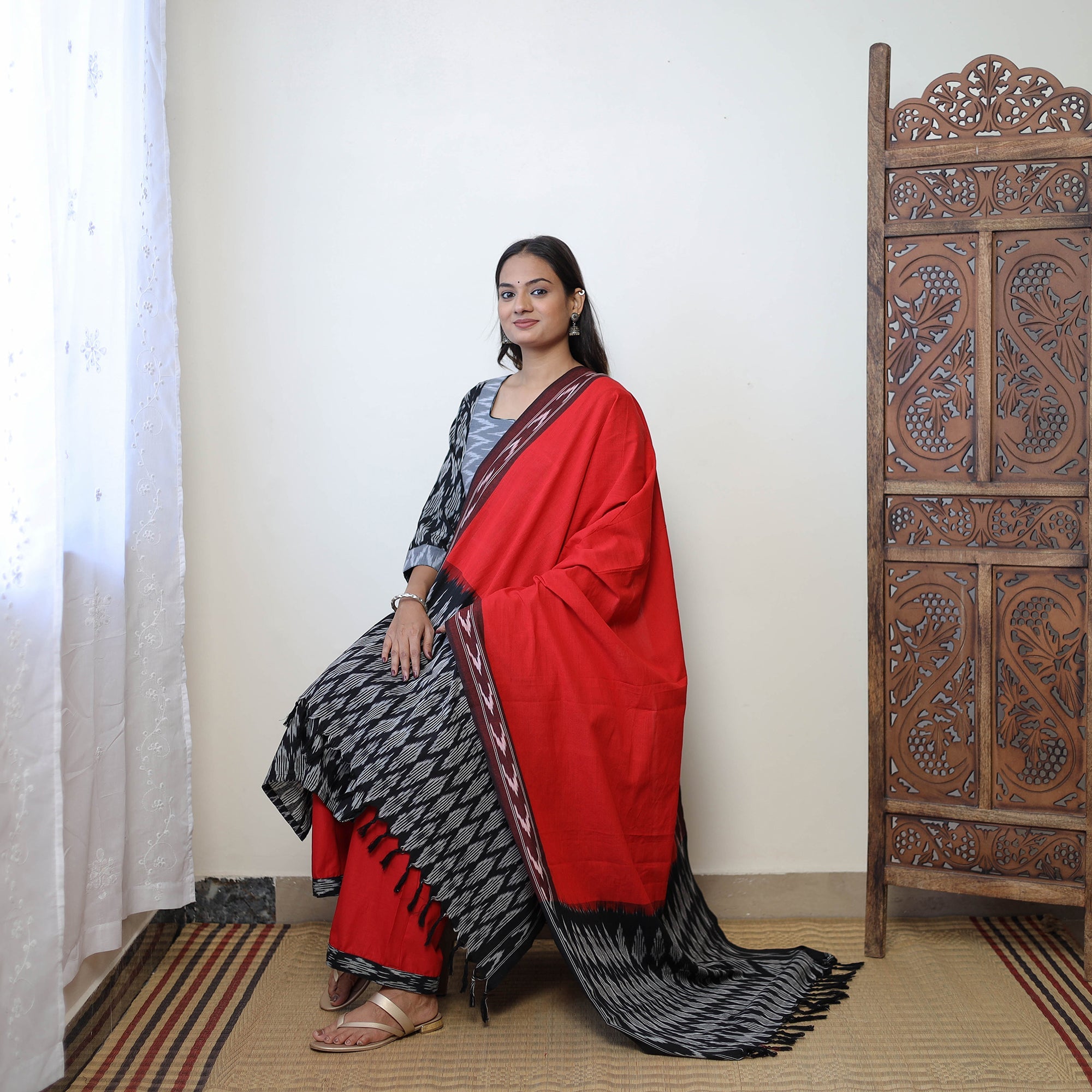 ITOKRI CASUALS Black - Handloom Cotton Pochampally Ikat Kurta Set 09 - view 3