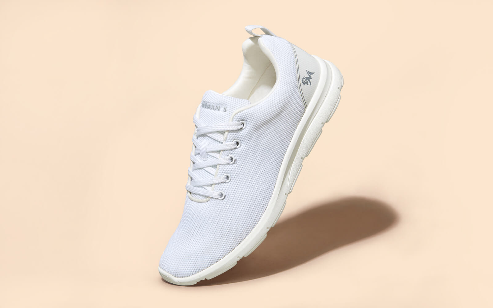 Neeman's Comfort Stroll Sneakers : White