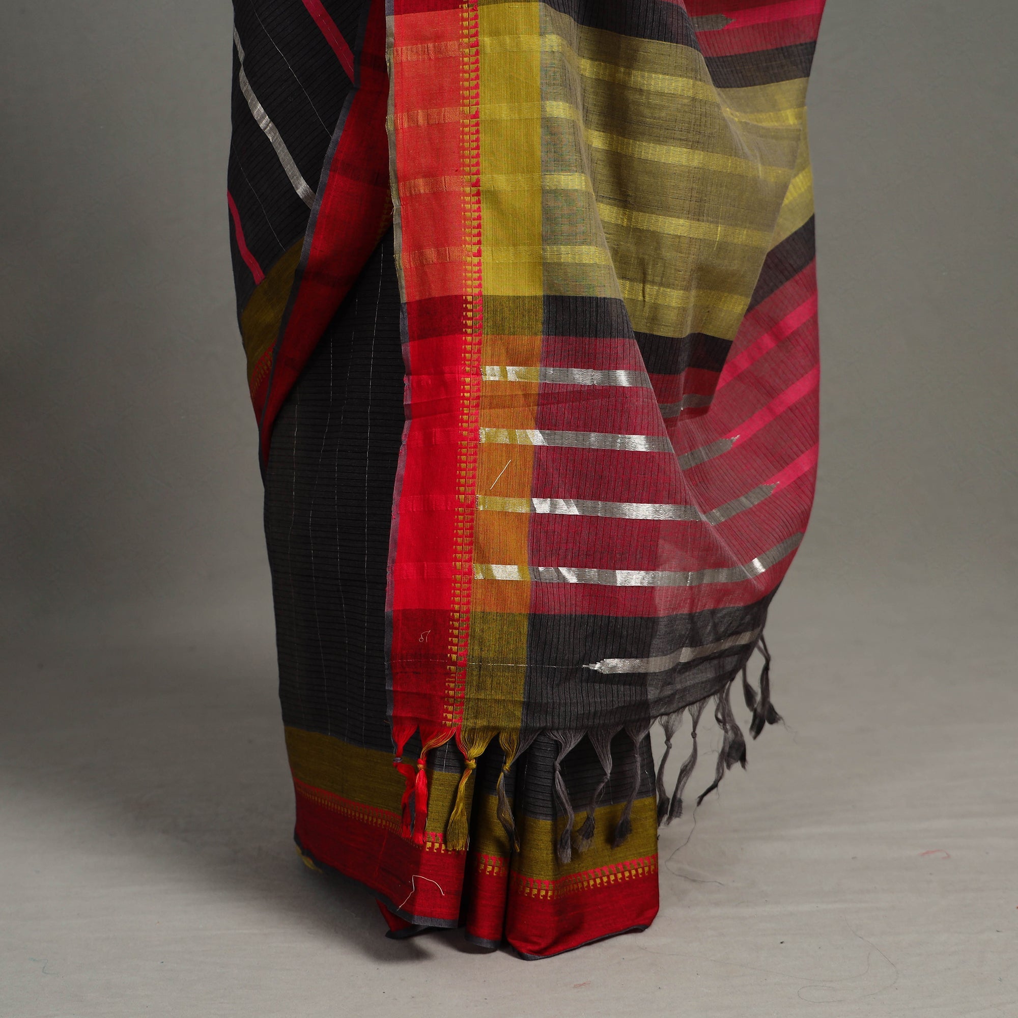 CREYO Black - Zari Work Cotton Handloom Saree 30 - view 6