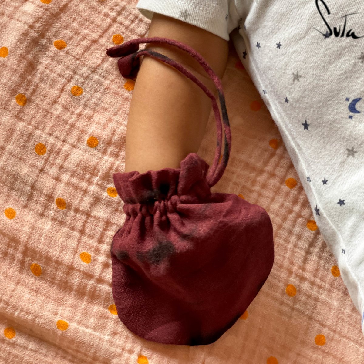 suta.in Baby Very Berry (Baby Mittens)