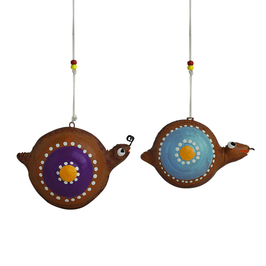 EXCLUSIVELANE 'Spiral Snails' Handpainted Garden Decorative Terracotta Hangings (Set of 2) - view 3