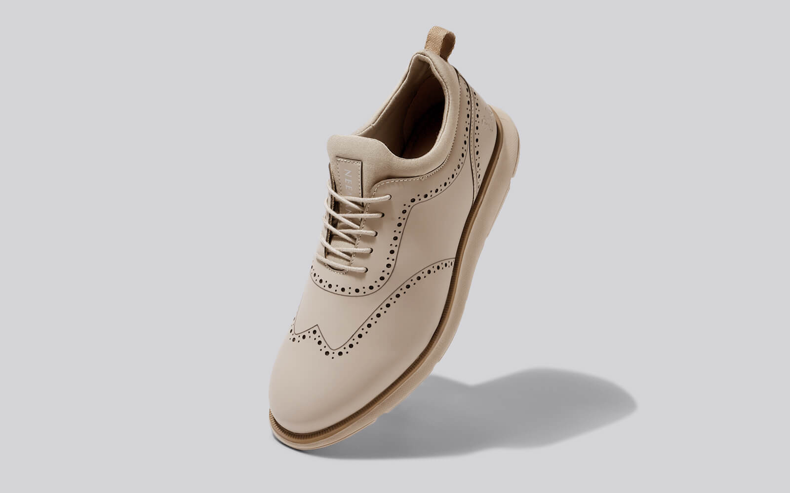 Neeman's Crossover Brogues : Beige - view 2
