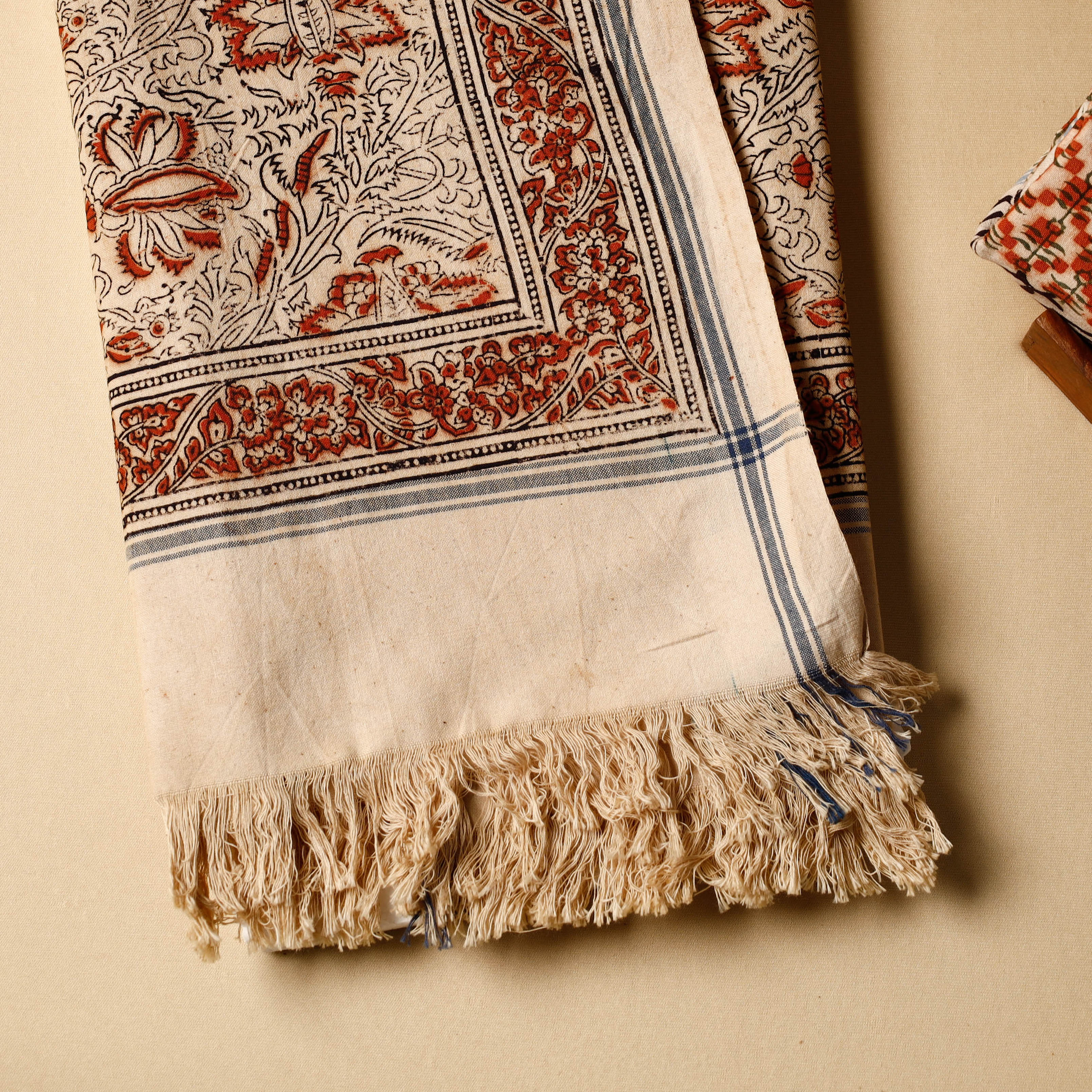 PITCHUKA SRINIVAS KALAMKARI PEDANA Beige - Pedana Kalamkari Block Printed Handloom Cotton Towel - view 2